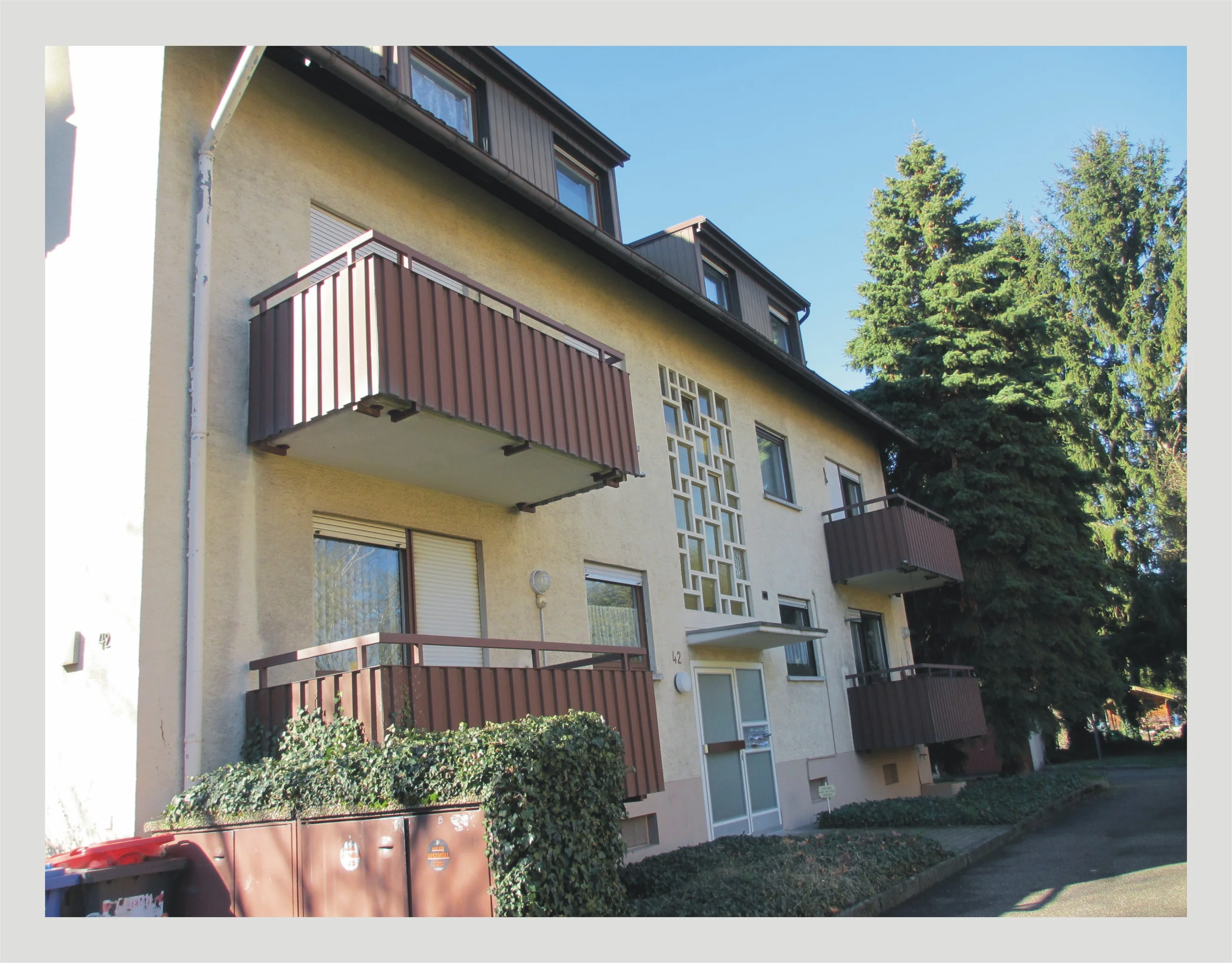 KA-Durlach / helle 3-Zimmer-Wohnung mit zwei Balkonen, Garage und Turmbergblick / Basler-Tor-Straße / bezugsfrei