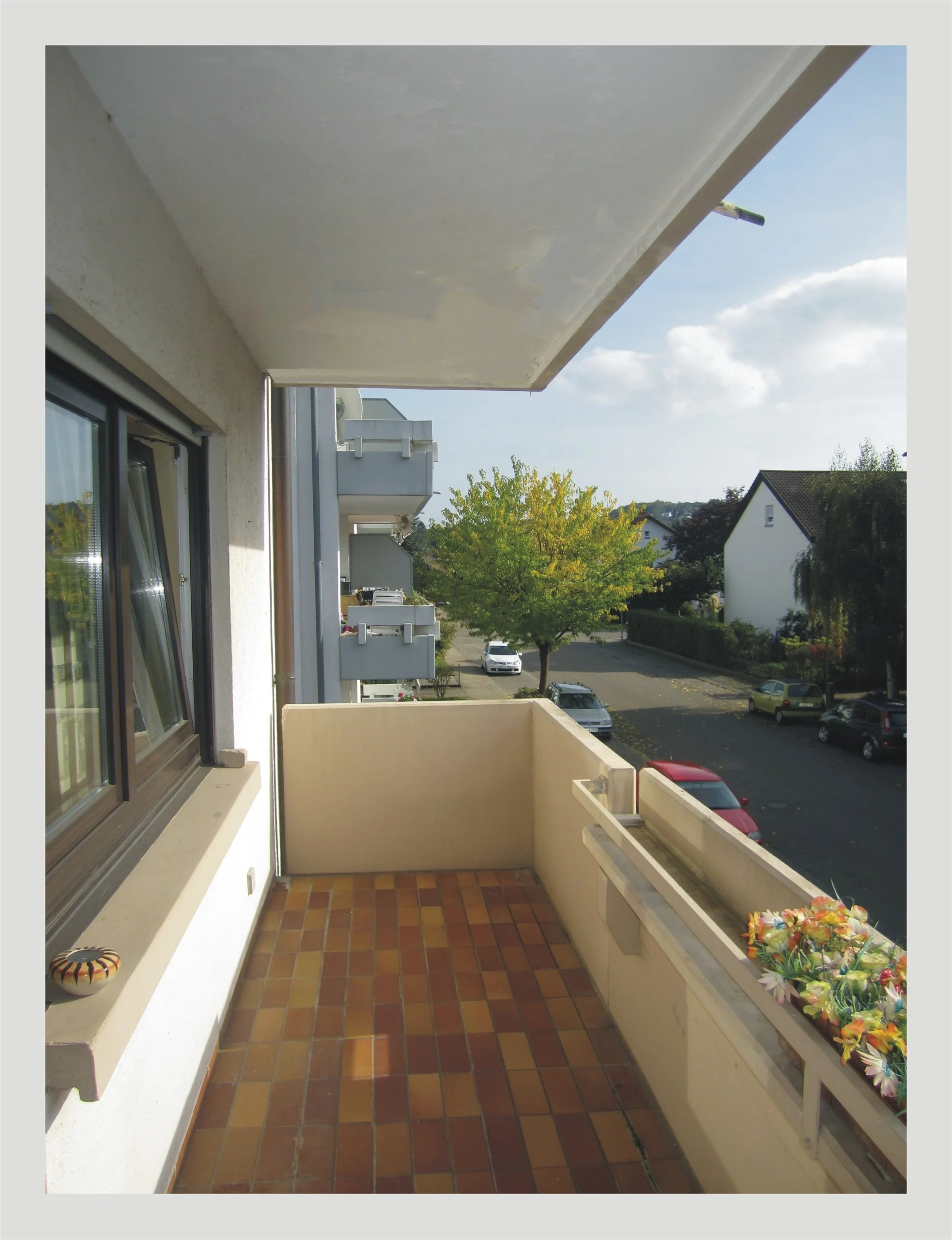Weingarten / helle 3-Zimmer-Wohnung mit Balkon und Einbauküche in schöner Ortsrandlage - Rosenstraße / zeitnah bezugsfrei