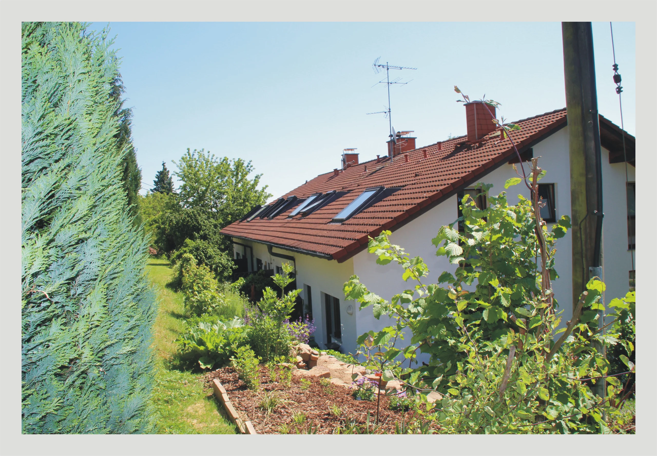 sofort bezugsfrei / KA-Grünwettersbach / helles Reihenmittelhaus mit Garage, zwei Terrassen, Balkon und EBK in angenehmer Hanglage