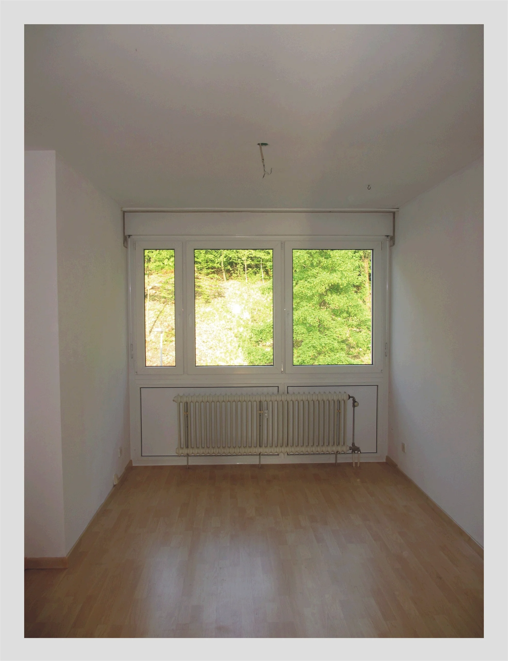 Heidelberg-Emmertsgrund / Reihenmittelhaus mit 5,5 Zimmern, Terrassen, Balkon, Stellplatz und TG-Stellplatz in schöner Hangwohnlage / freiwerdend