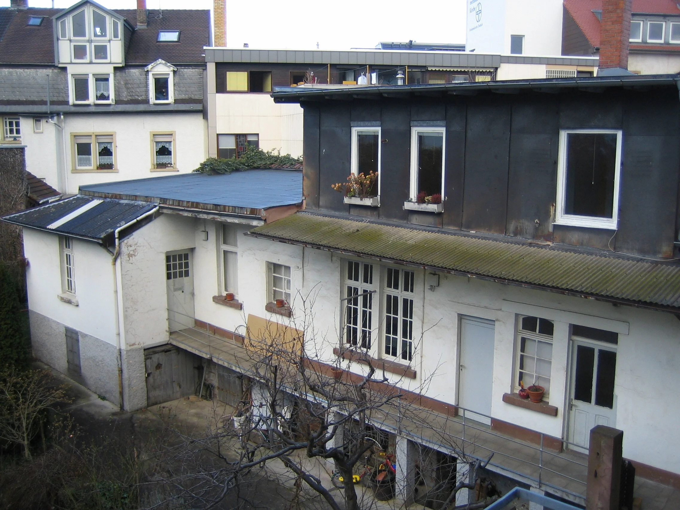 Saniertes Rückgebäude mit grosser Südterrasse und Gartenbereich in KA-Durlach / Komplettsanierung mit Denkmalabschreibung