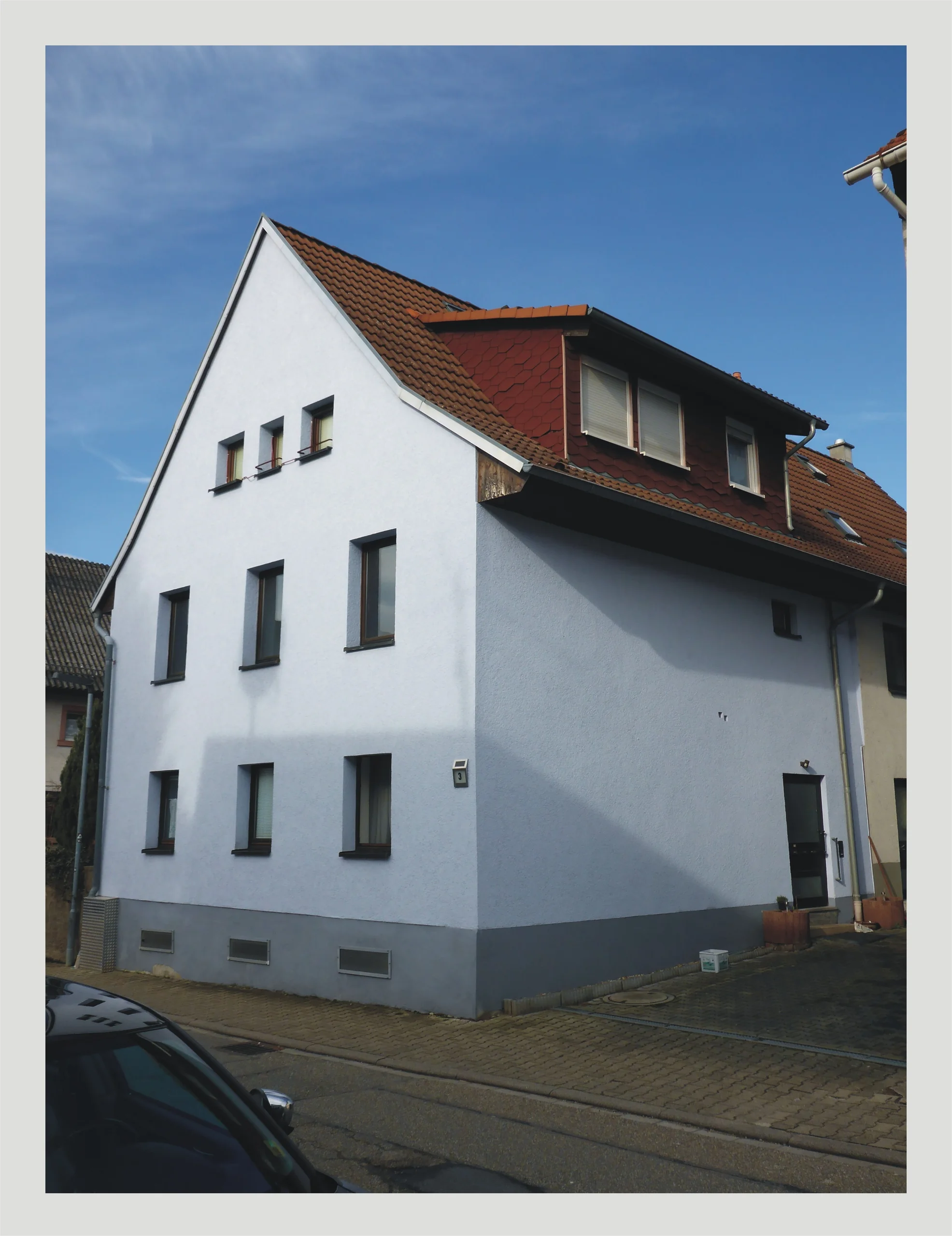 Walzbachtal-Jöhlingen / renovierungsgedürftige 2-Zimmer-Wohnung mit KFZ-Stellplatz / sofort frei
