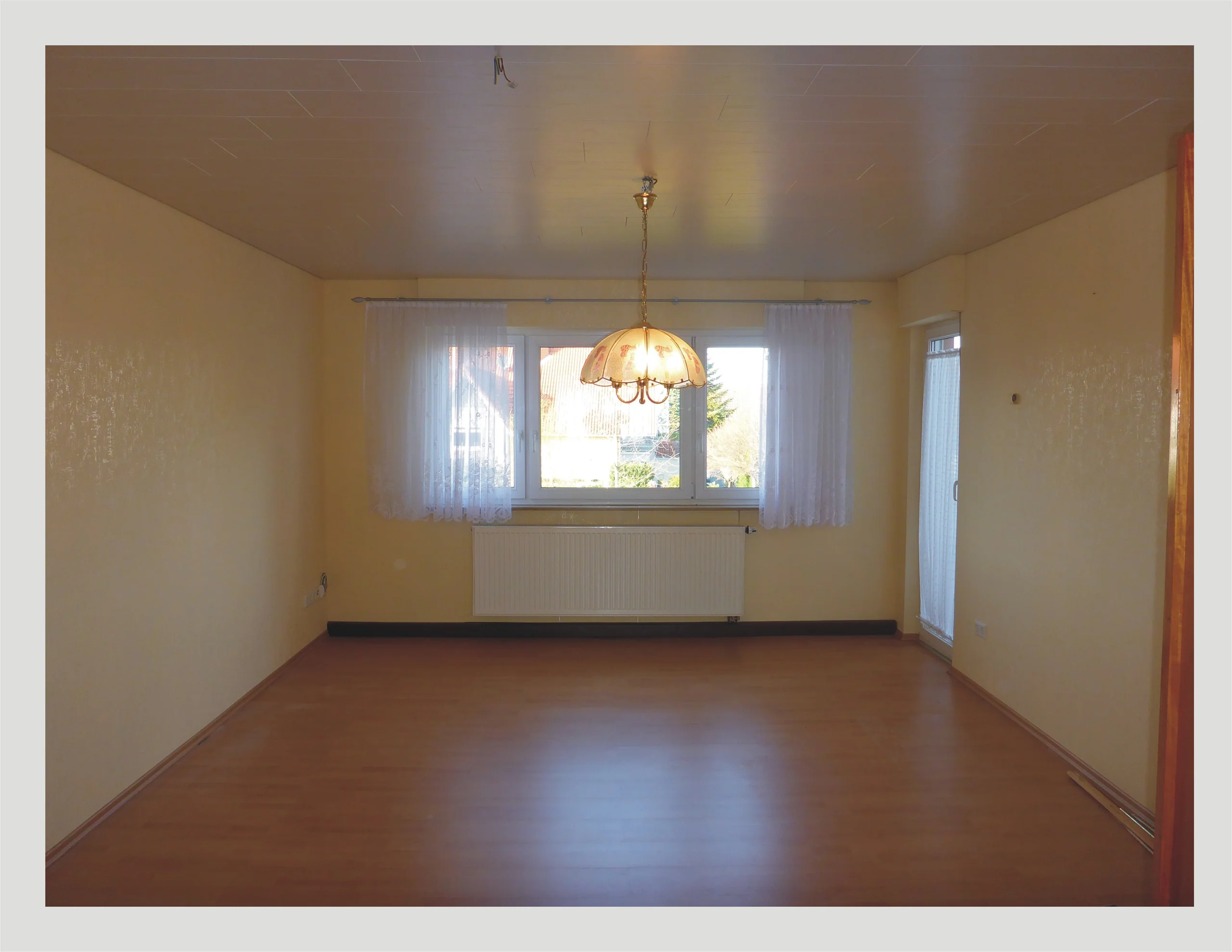 Philippsburg / helles und gepflegtes Zweifamilienhaus mit Garage und großzügigem Gartenbereich / sofort bezugsfrei