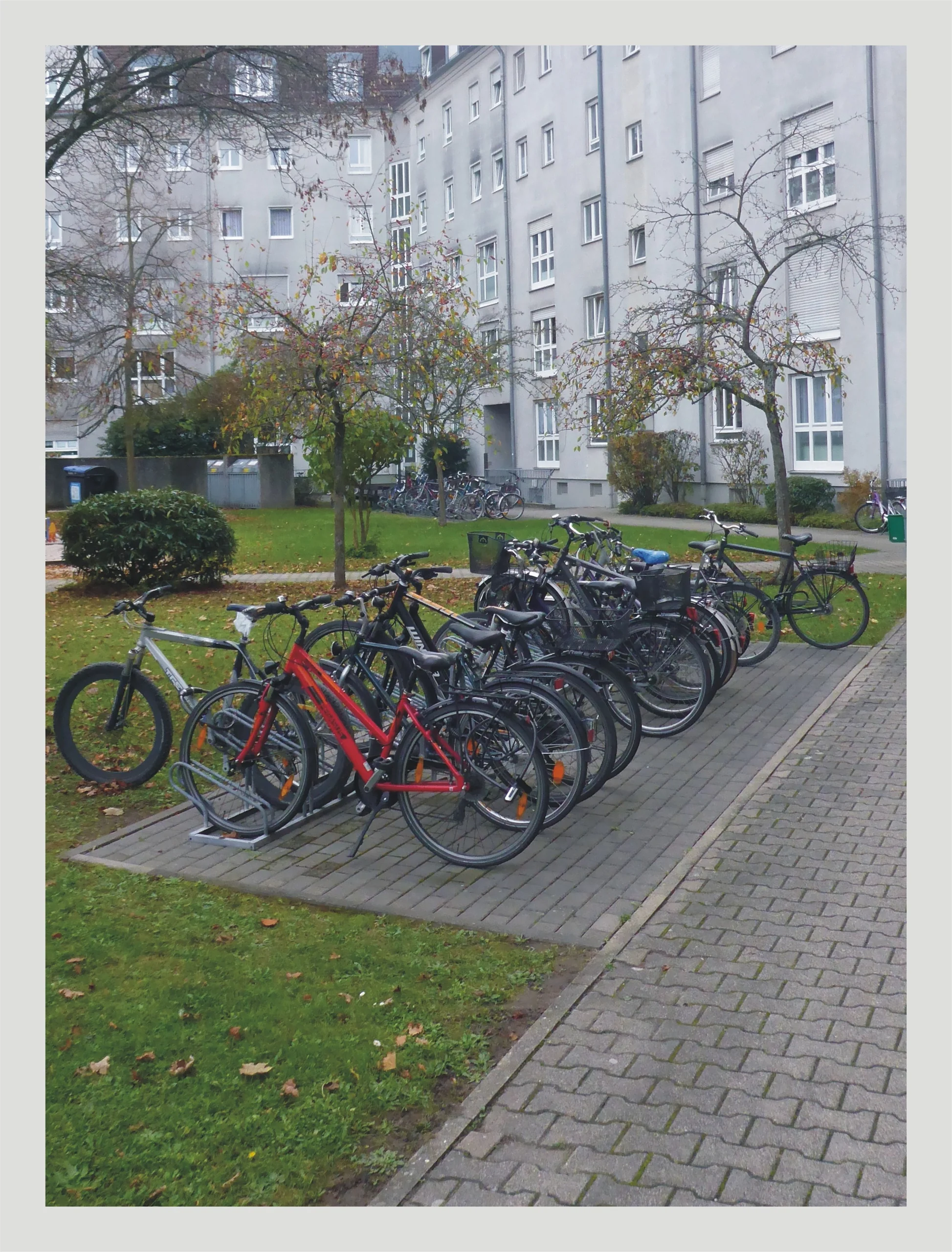 KA-Mühlburg / gut geschnittene 3,5-Zi-Wohnung mit Loggia, Keller und TG-Stellplatz / vermietet - Kapitalanlage