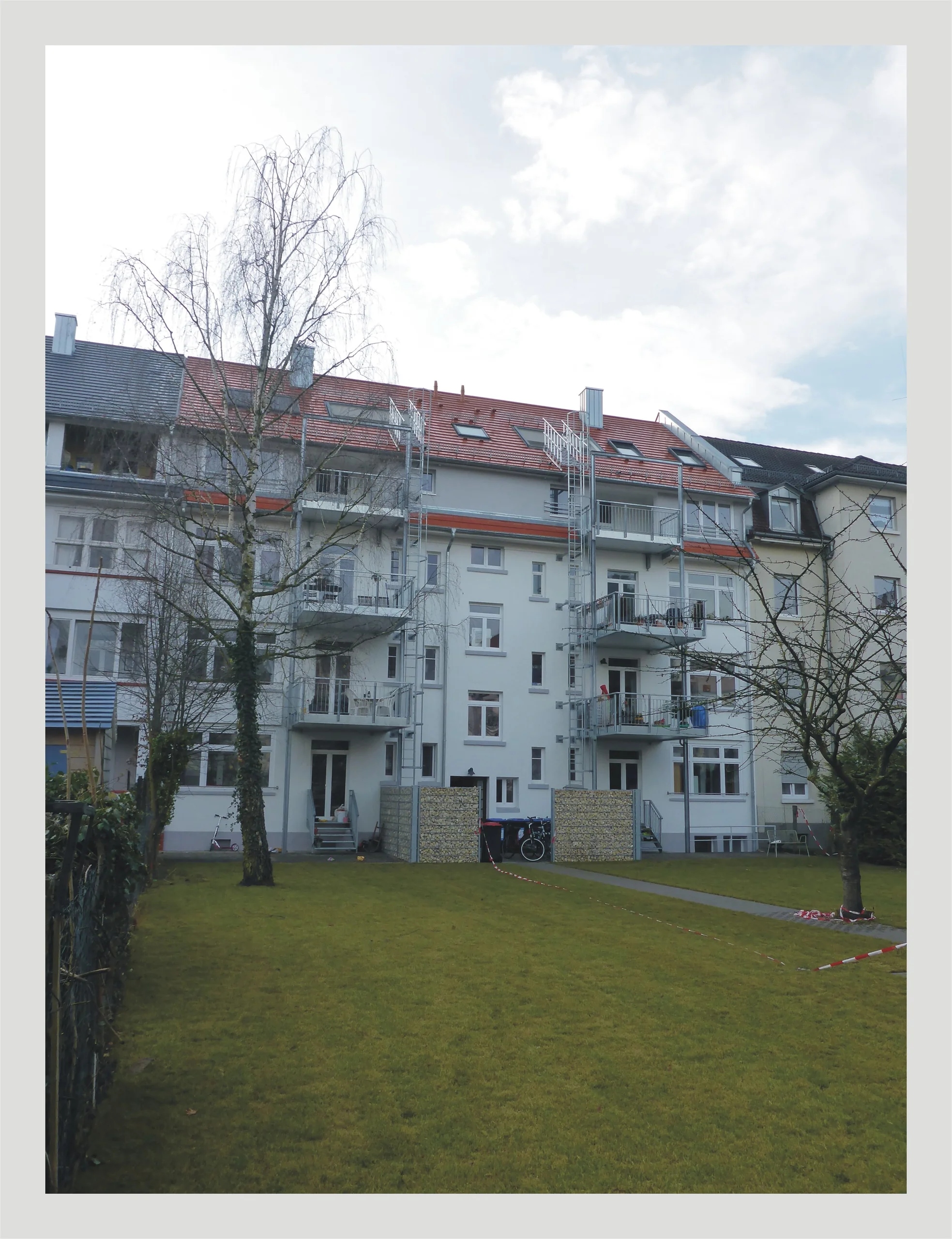 KA-Weststadt / vermietete 3-Zi-Altbau-Whg mit Loggia, Terrasse und direktem Garten, Keller, Hobbykeller, uvm! / Nähe zur Günther-Klotz-Anlage