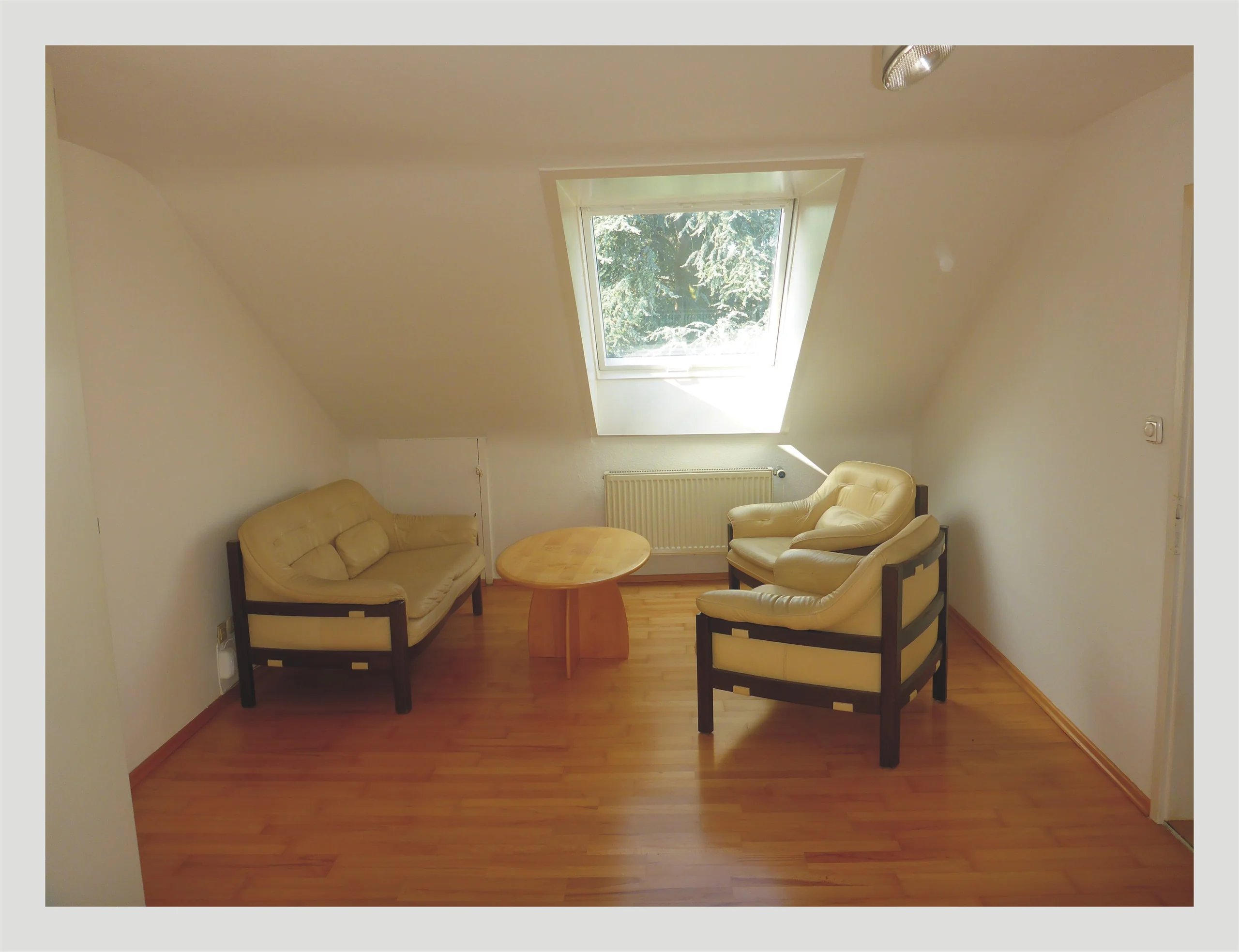 KA-Nordweststadt / gepflegtes Reihenendhaus mit Terrasse, großem Garten und Garage / bezugsfrei