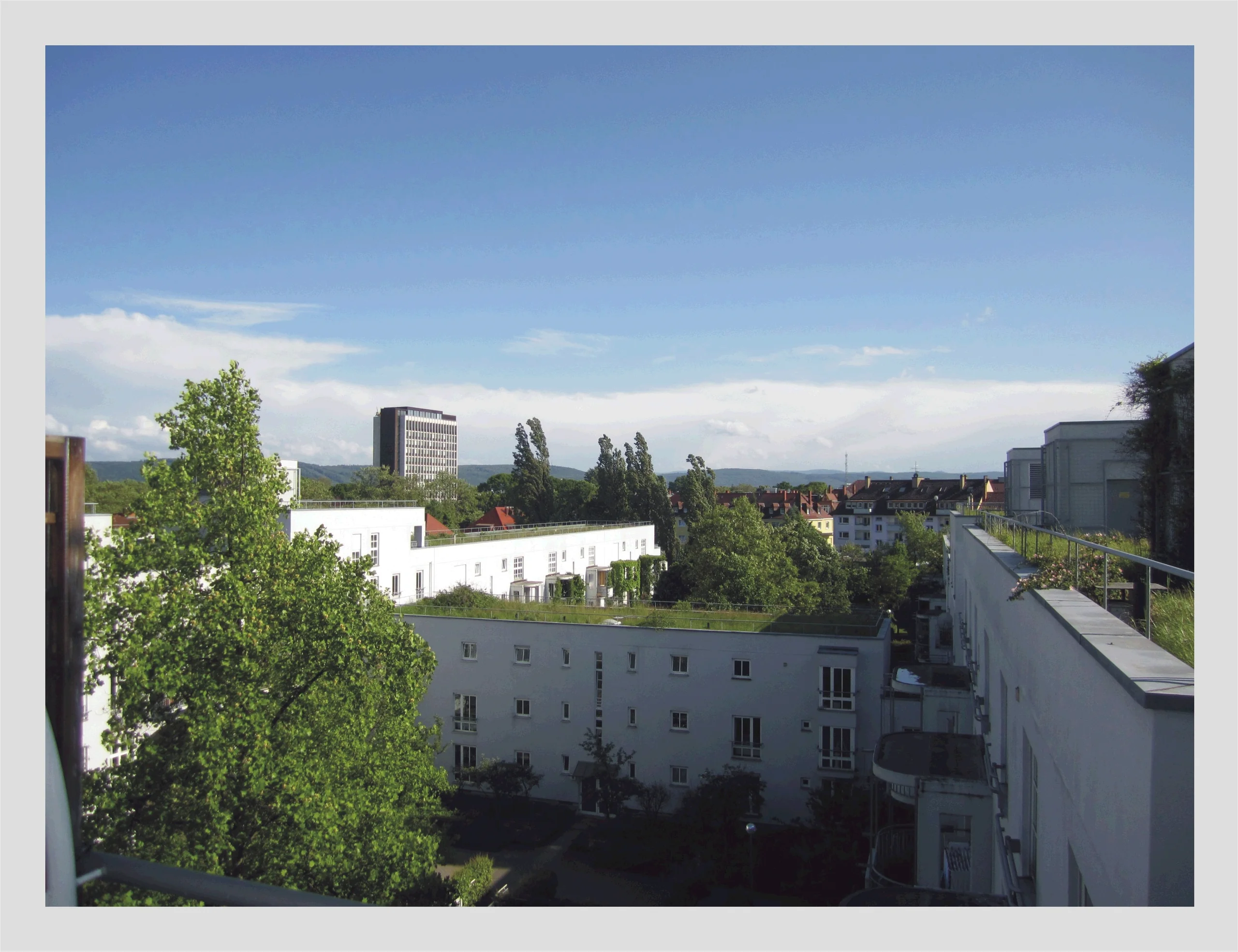 KA-Südweststadt - in zentrumsnaher Lage / 1-Zi-Wohnung mit Terrasse, EBK und großzügigem TG-Stellplatz / derzeit vermietet