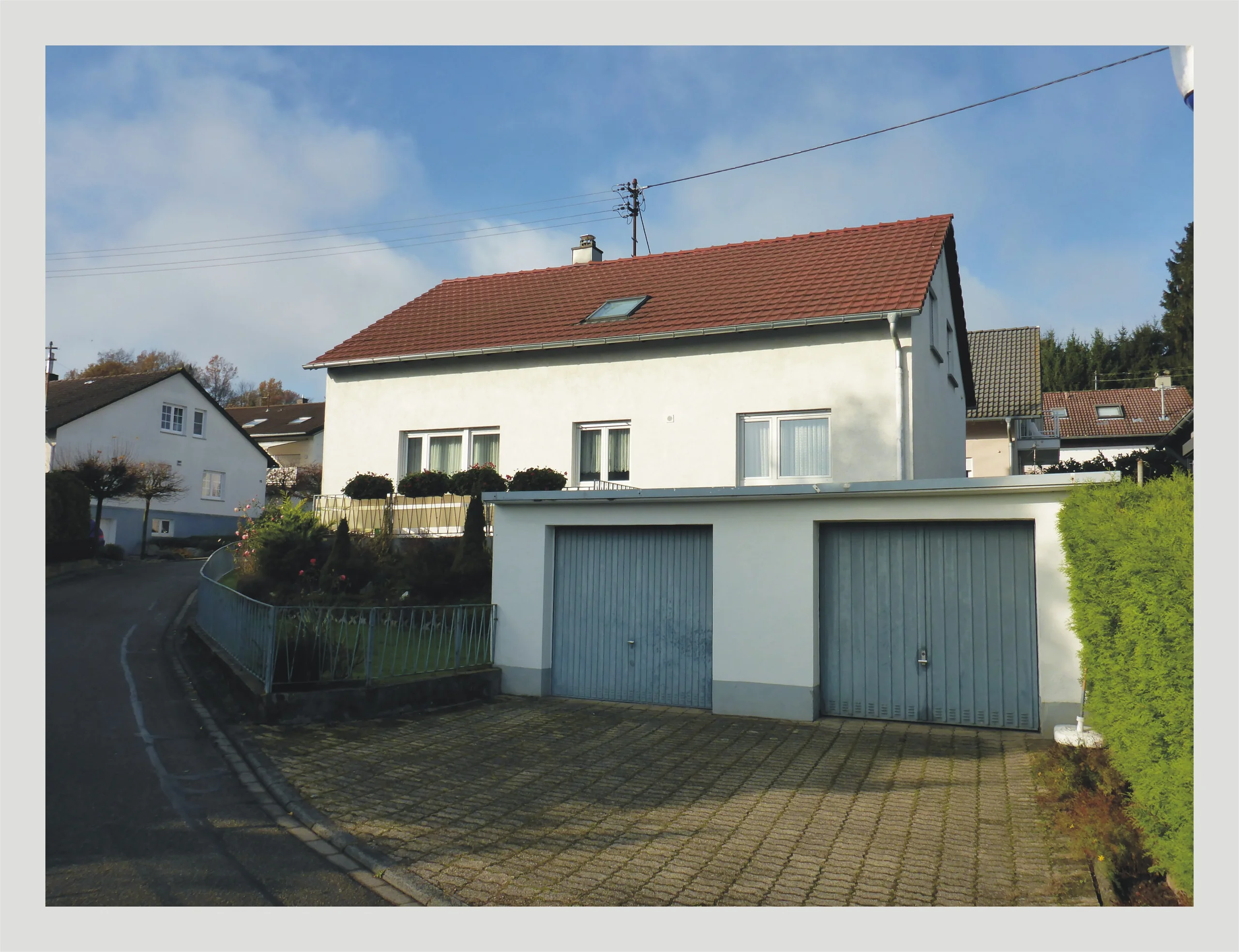 KA-Grünwettersbach / gepflegtes 2-Familienhaus mit Doppelgarage und schönem Grundstück in ruhiger Hangwohnlage / EG-bezugsfrei