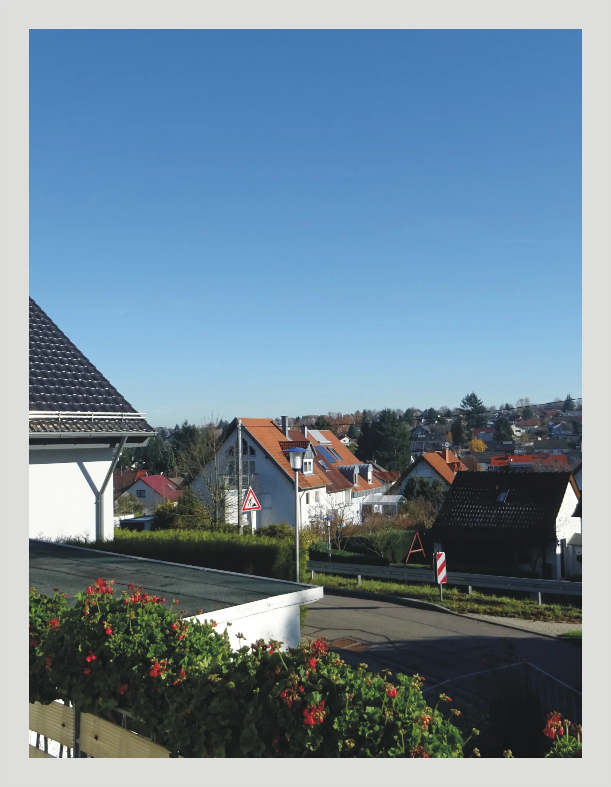 KA-Grünwettersbach / gepflegtes 2-Familienhaus mit Doppelgarage und schönem Grundstück in ruhiger Hangwohnlage / EG-bezugsfrei
