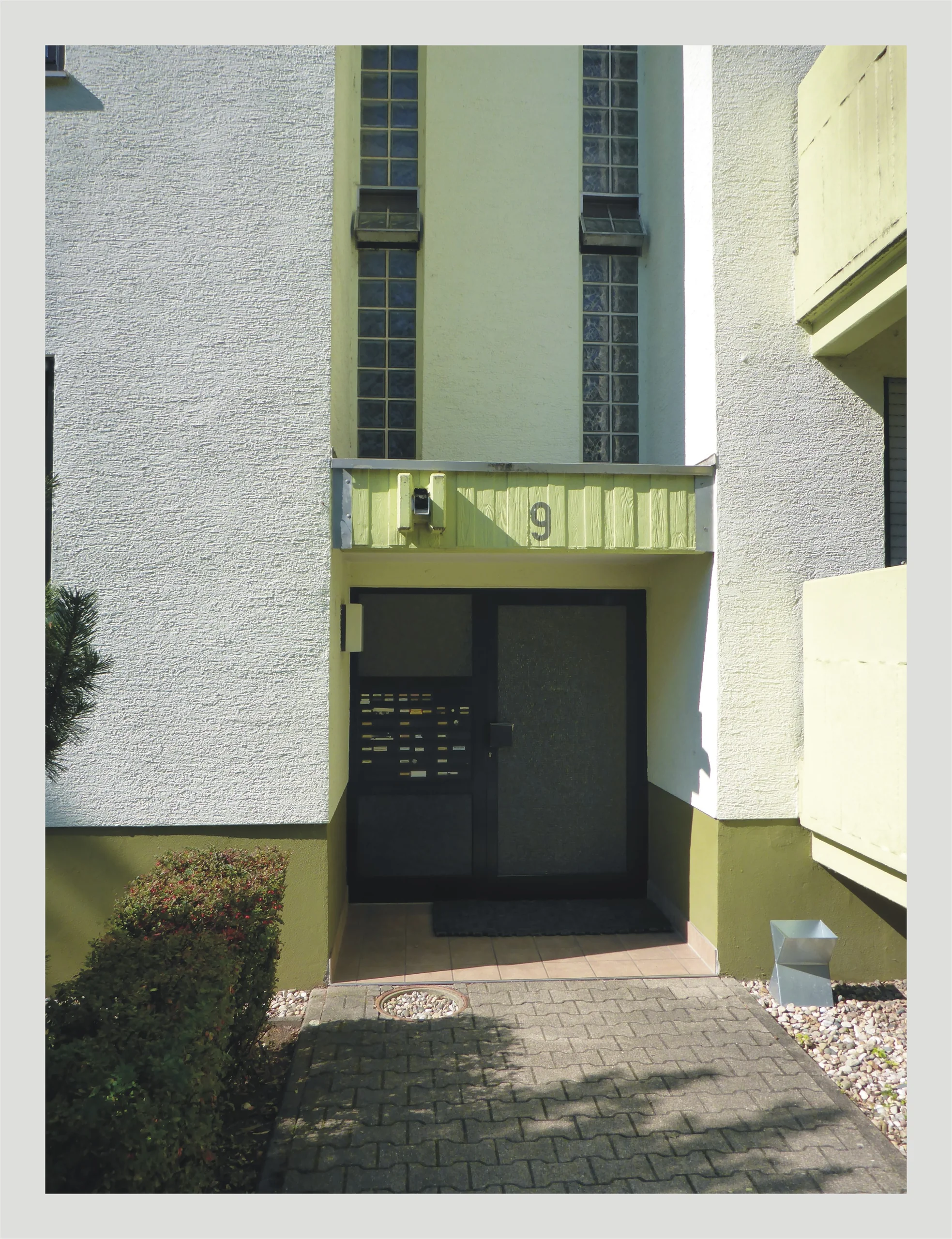 KA-Daxlanden / helle und gemütliche 3,5-Zi-Whg mit Loggia, EBK, großzügigem Hobbyraum (23m²), TG-Stellplatz & Keller in ruhiger Lage