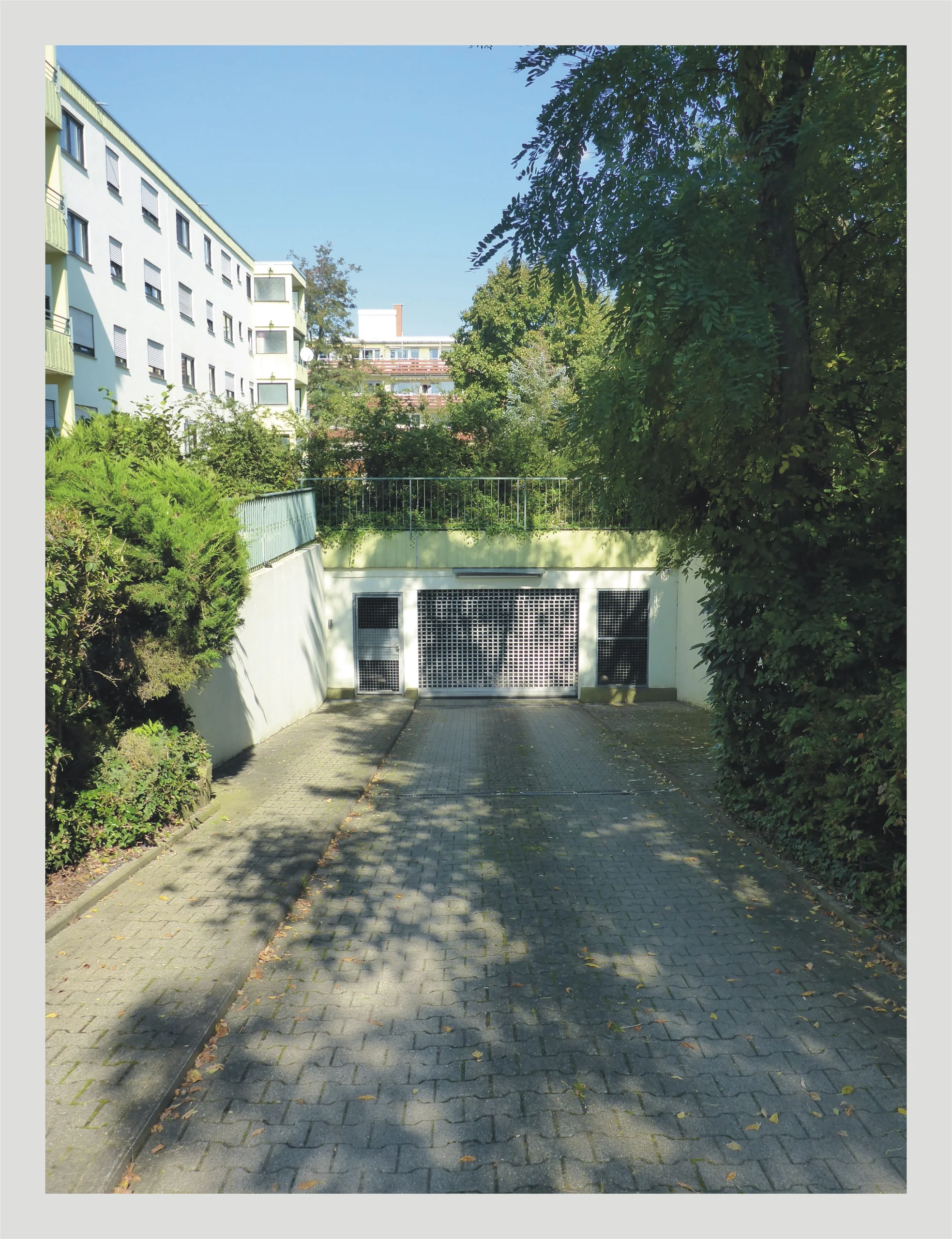 KA-Daxlanden / helle und gemütliche 3,5-Zi-Whg mit Loggia, EBK, großzügigem Hobbyraum (23m²), TG-Stellplatz & Keller in ruhiger Lage
