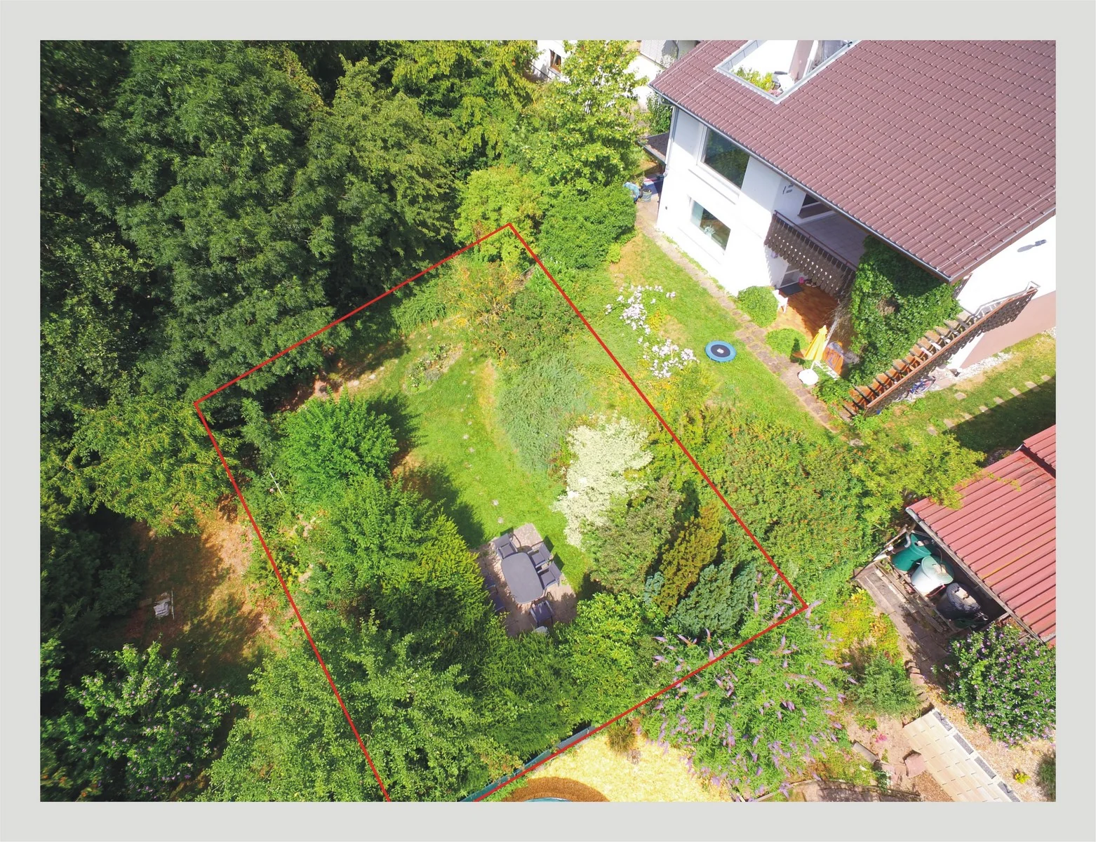 Pfinztal / traumhafte 3-Zimmer-Whg mit Terrasse, großem Garten, Garage und Weitblick in ruhiger und naturnaher Lage