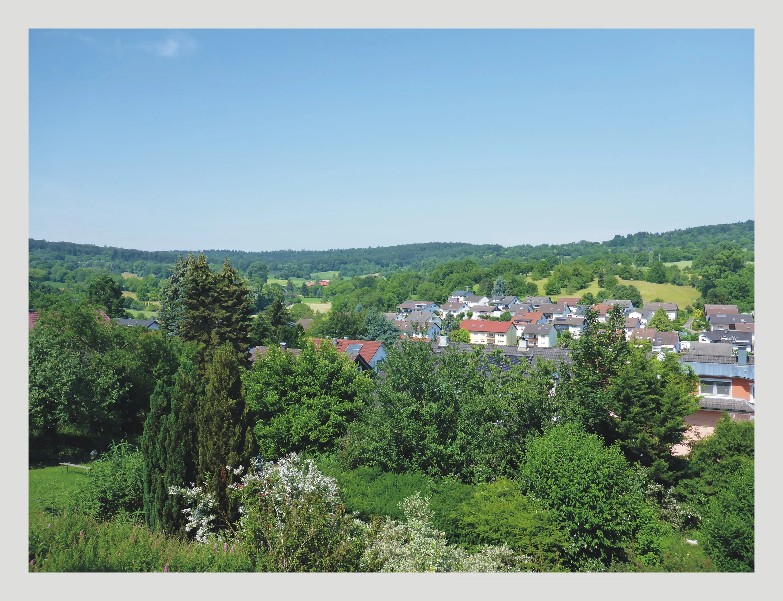 Pfinztal / traumhafte 3-Zimmer-Whg mit Terrasse, großem Garten, Garage und Weitblick in ruhiger und naturnaher Lage