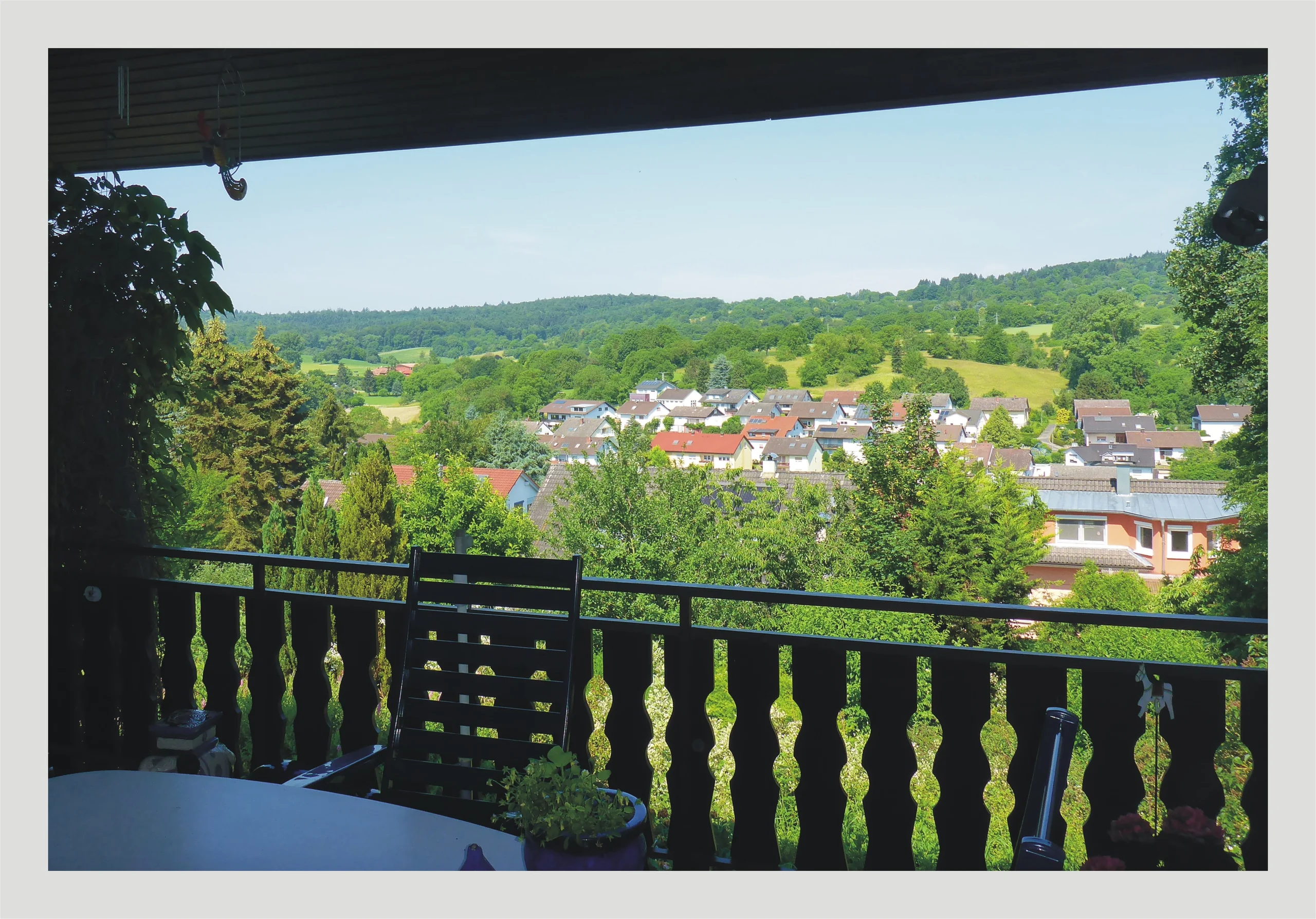 Pfinztal / traumhafte 3-Zimmer-Whg mit Terrasse, großem Garten, Garage und Weitblick in ruhiger und naturnaher Lage