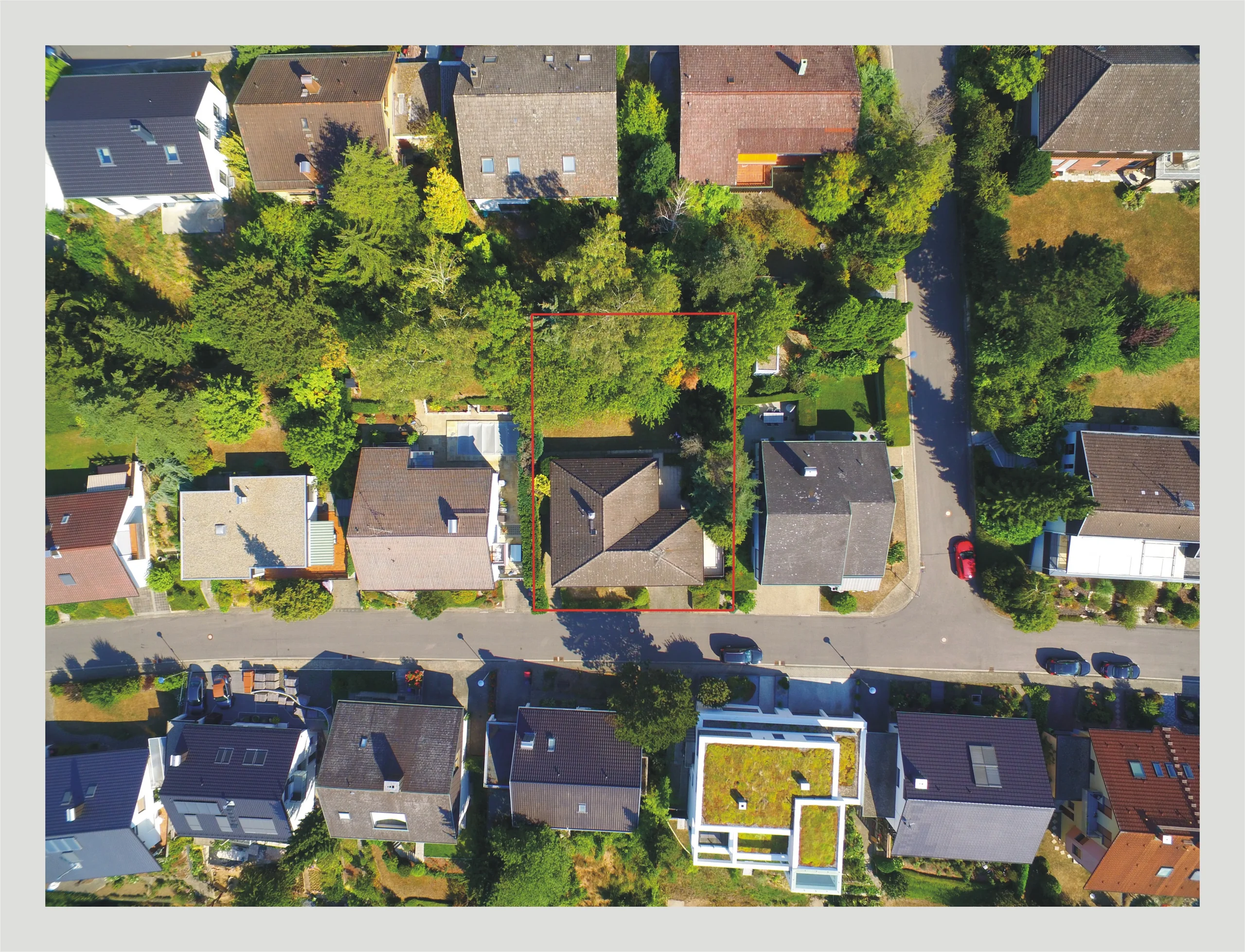 tolles Einfamilienhaus auf großzügigem Grundstück in ruhiger Ortsrand-Hanglage von Karlsruhe-Stupferich mit Terrasse, Garage, Dachboden als Ausbaureserve, uvm.