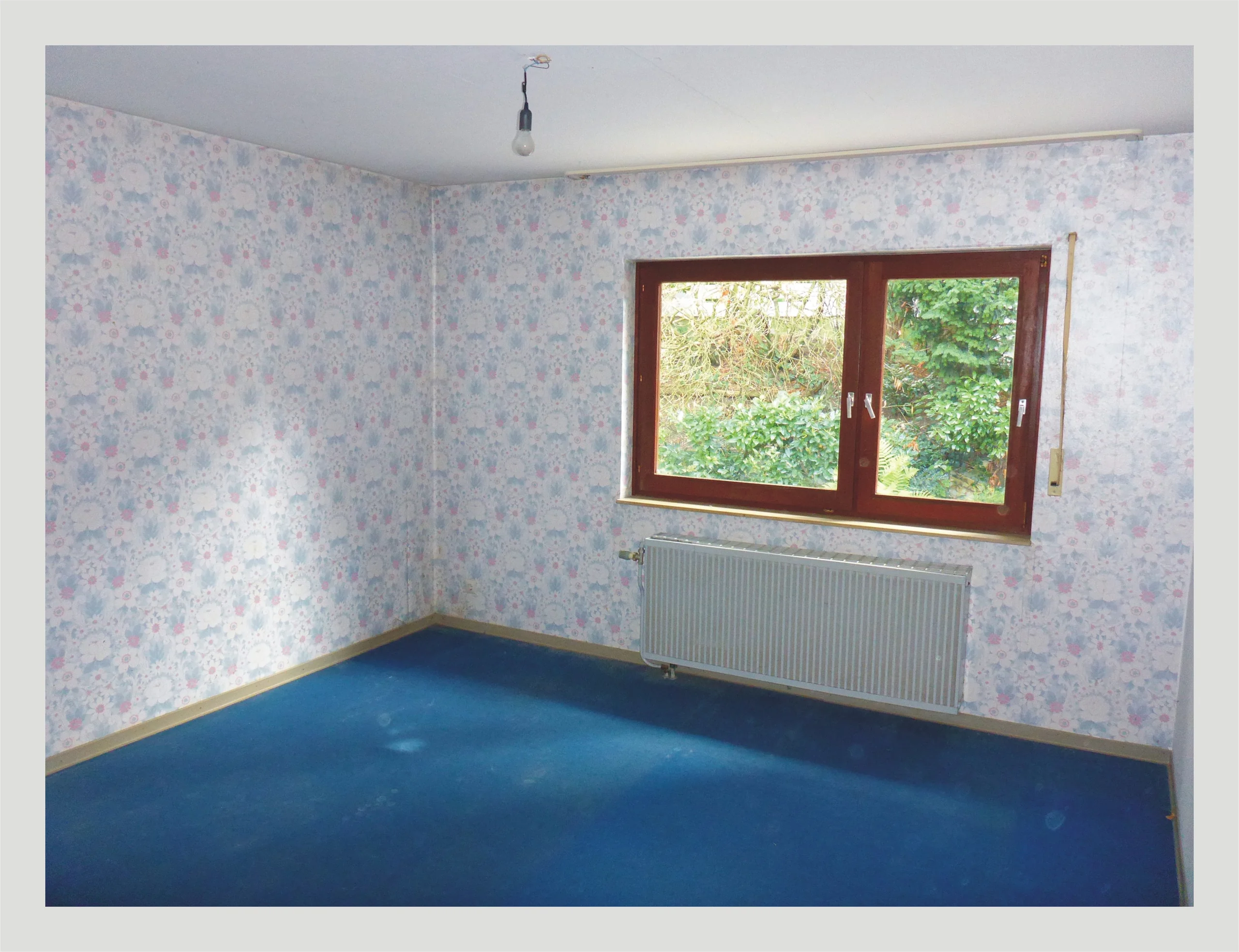tolles Einfamilienhaus auf großzügigem Grundstück in ruhiger Ortsrand-Hanglage von Karlsruhe-Stupferich mit Terrasse, Garage, Dachboden als Ausbaureserve, uvm.