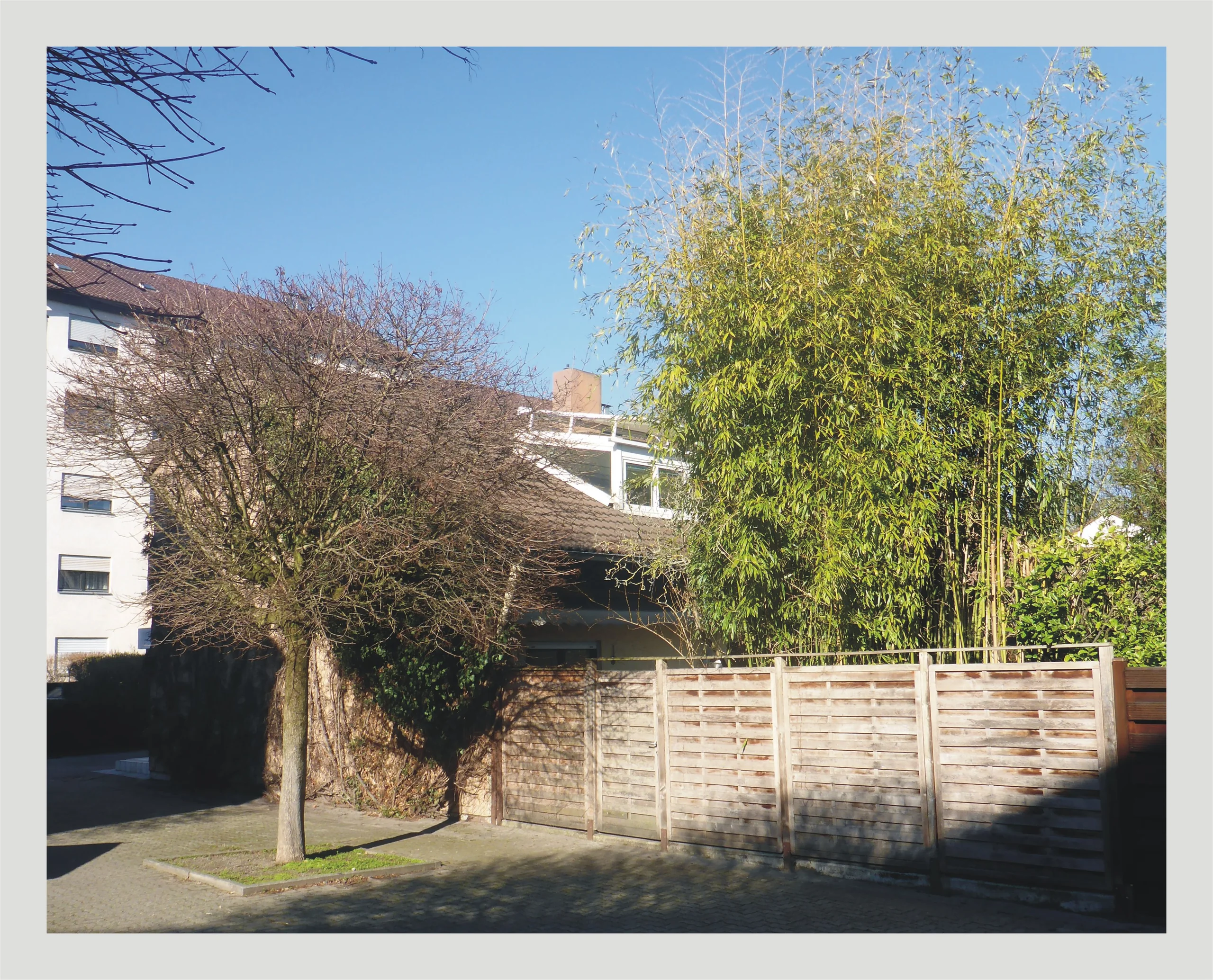 KA-Durlach / Einfamilienhaus in zentraler Wohnlage mit Terrasse, Garten und TG-Stellplätzen / bezugsfrei