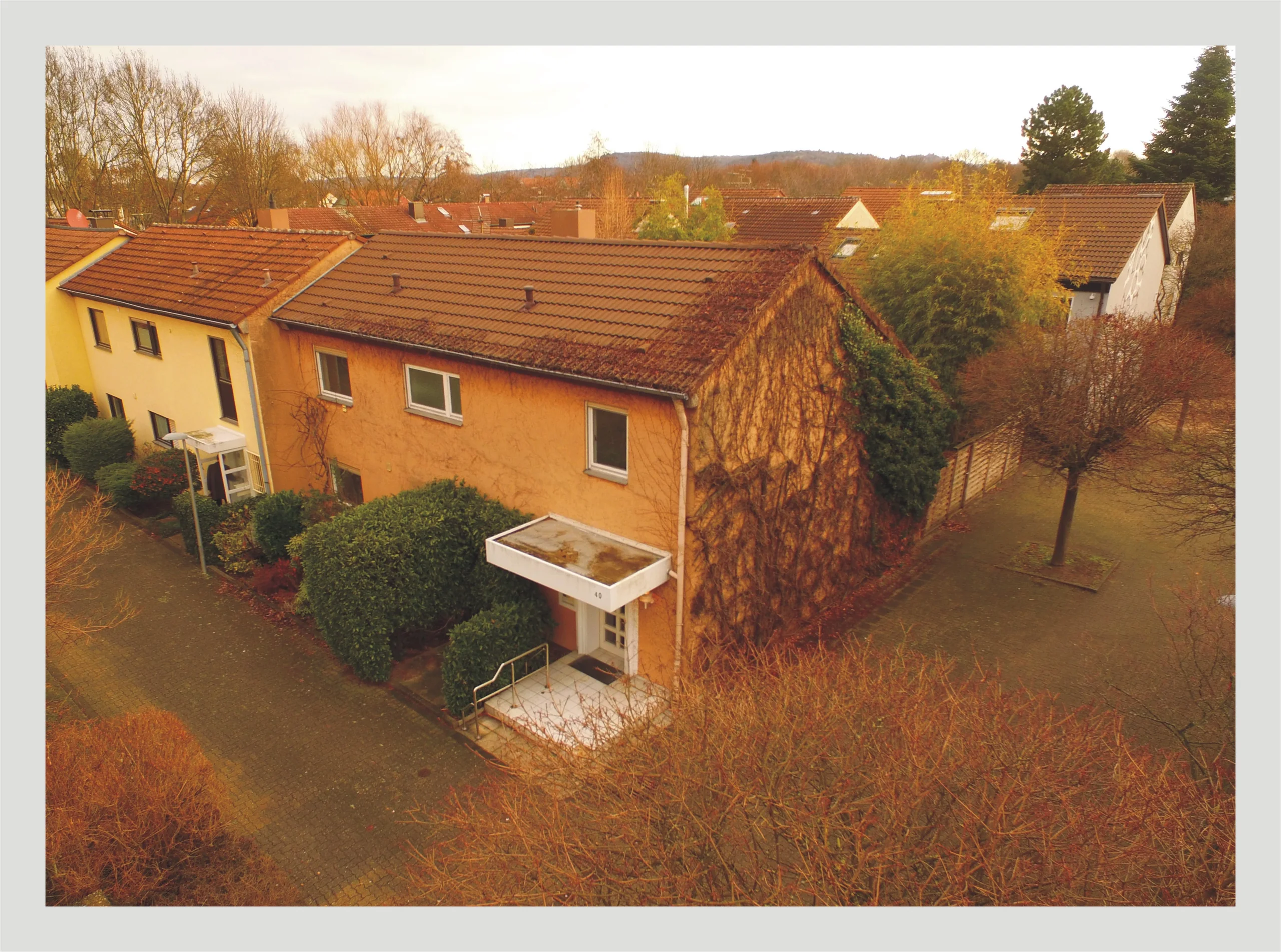 KA-Durlach / Einfamilienhaus in zentraler Wohnlage mit Terrasse, Garten und TG-Stellplätzen / bezugsfrei
