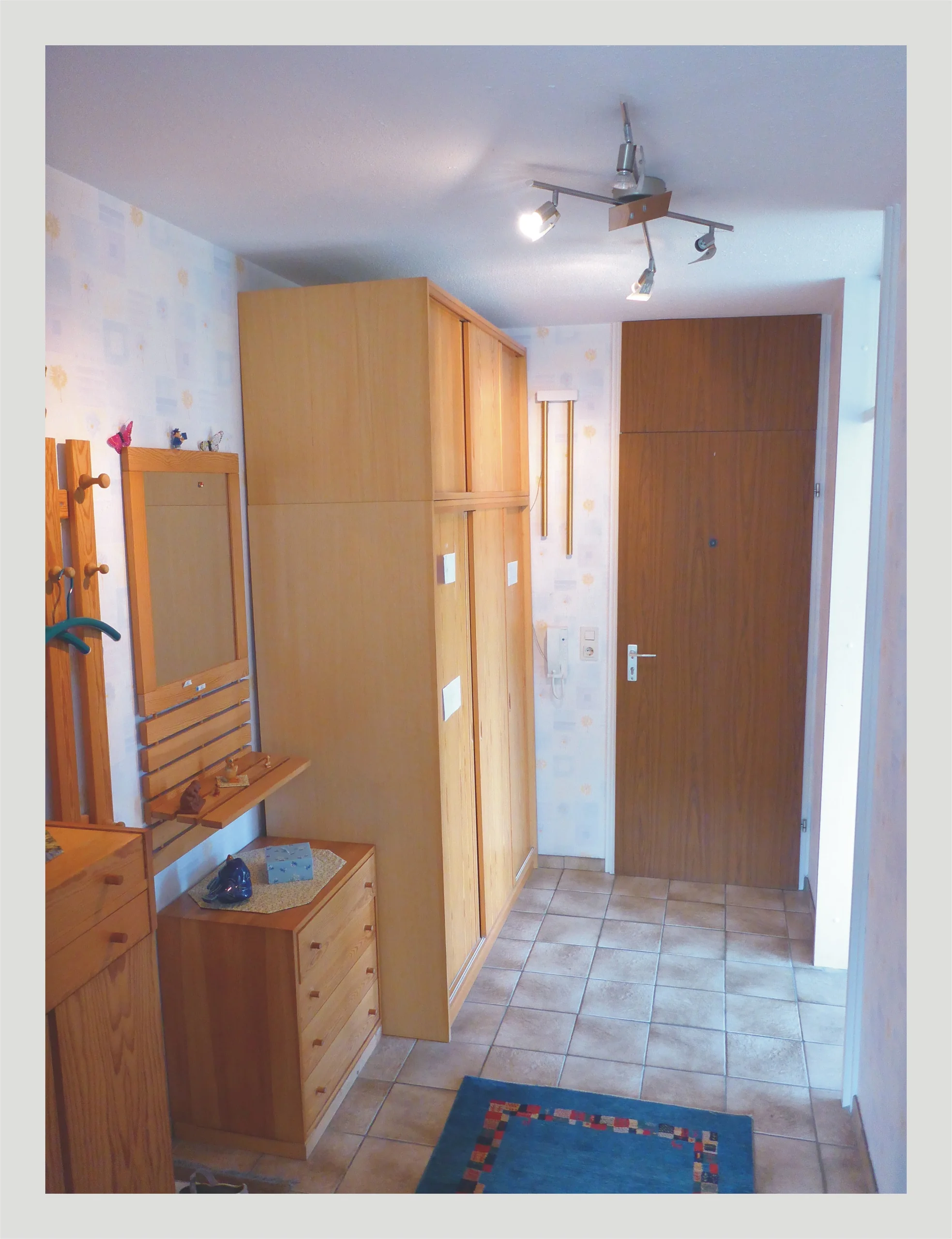 KA-Wolfartsweier / helle und gemütliche 2,5-Zimmer-Wohnung mit Nordost- & Südwest-Balkon, Personenaufzug uvm. / zeitnah bezugsfrei