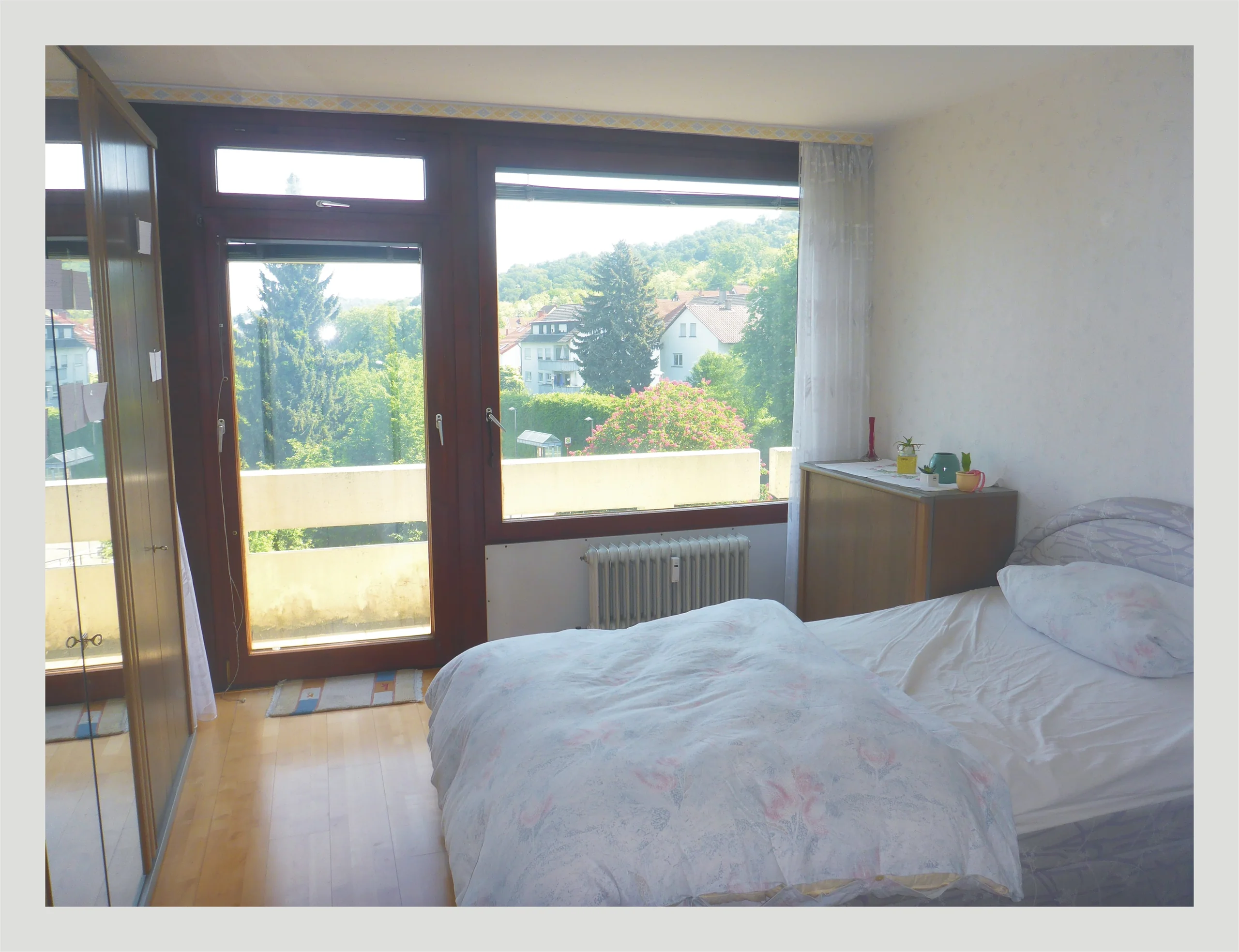 KA-Wolfartsweier / helle und gemütliche 2,5-Zimmer-Wohnung mit Nordost- & Südwest-Balkon, Personenaufzug uvm. / zeitnah bezugsfrei