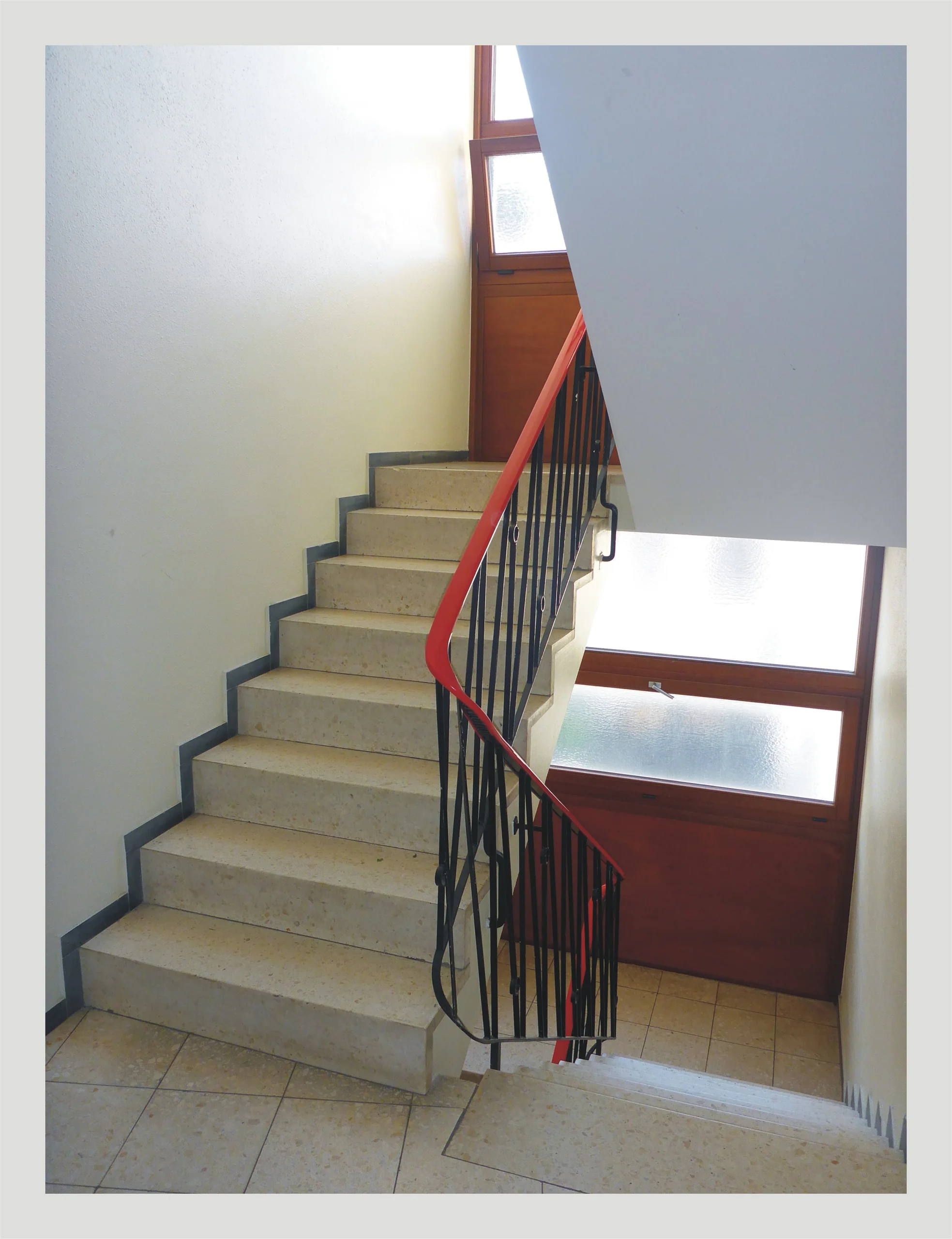 KA-Durlach-Altstadt / helle & gemütliche 2,5-Zimmer-Wohnung mit zwei Balkonen und TG-Stellplatz / bezugsfrei