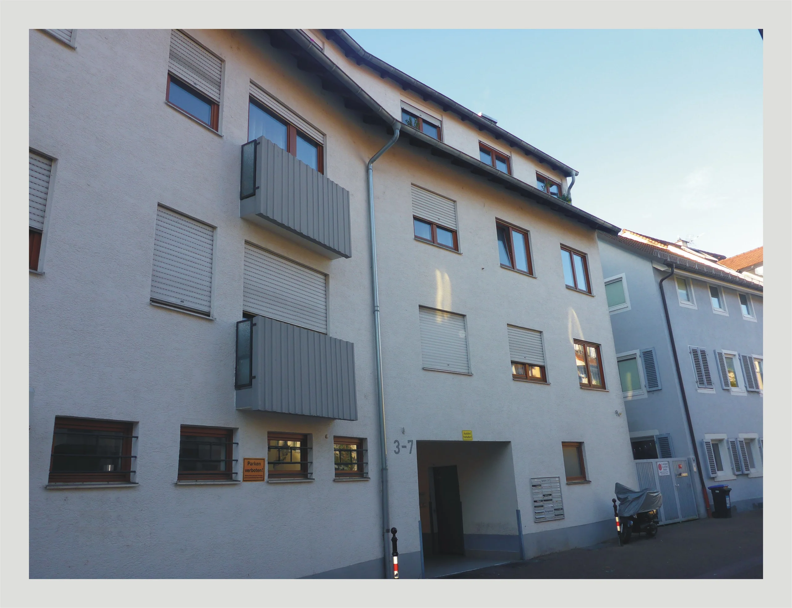 KA-Durlach-Altstadt / helle & gemütliche 2,5-Zimmer-Wohnung mit zwei Balkonen und TG-Stellplatz / bezugsfrei