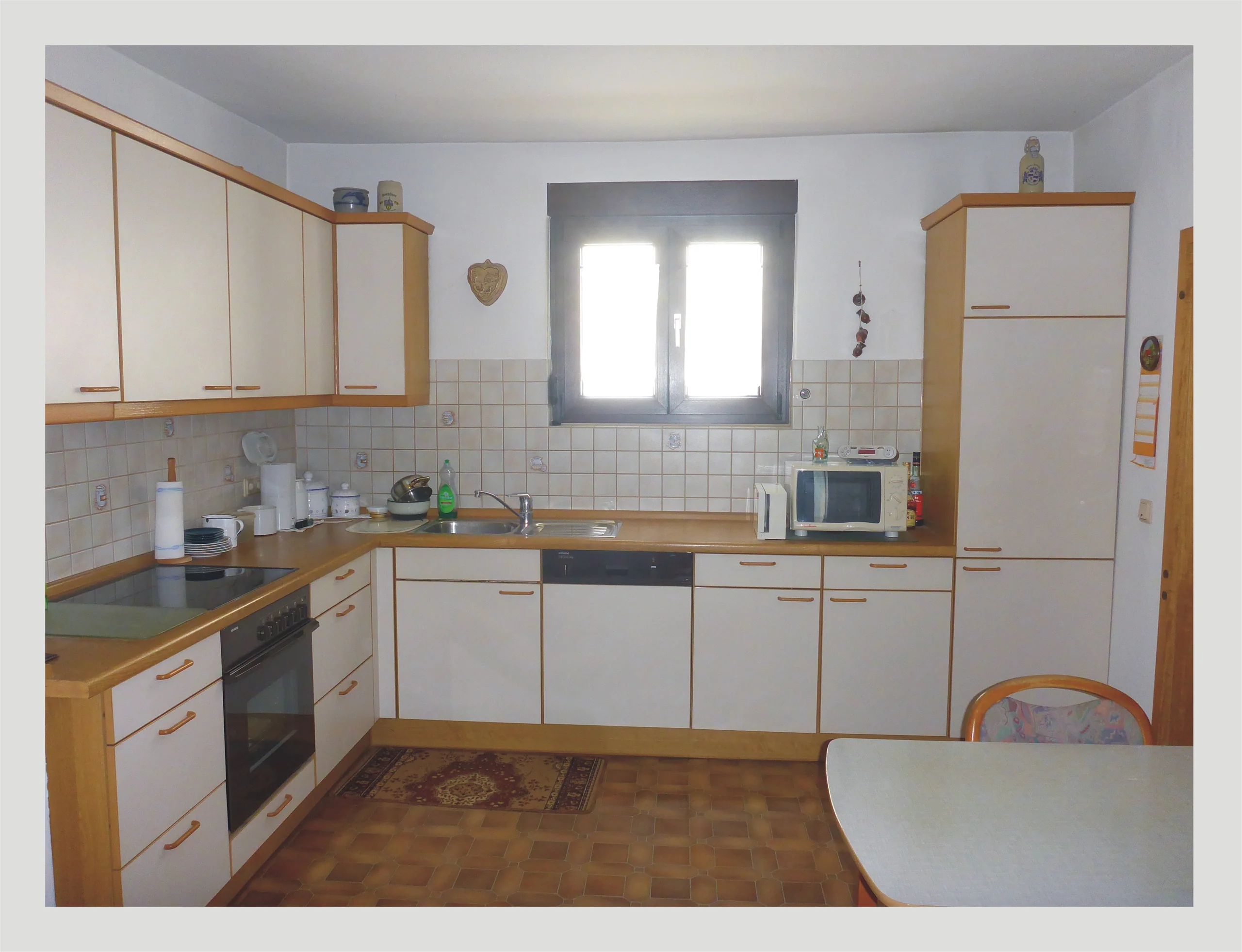 geräumiges Einfamilienhaus mit Scheune, Stallung, Hof- und Garten in Eggenstein / Ausbaureserven