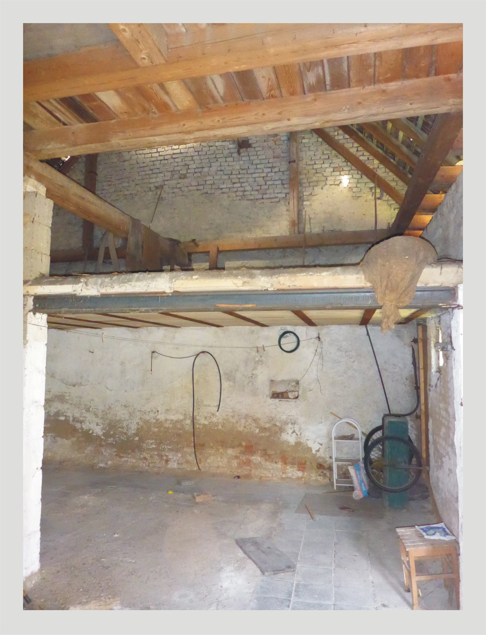 geräumiges Einfamilienhaus mit Scheune, Stallung, Hof- und Garten in Eggenstein / Ausbaureserven