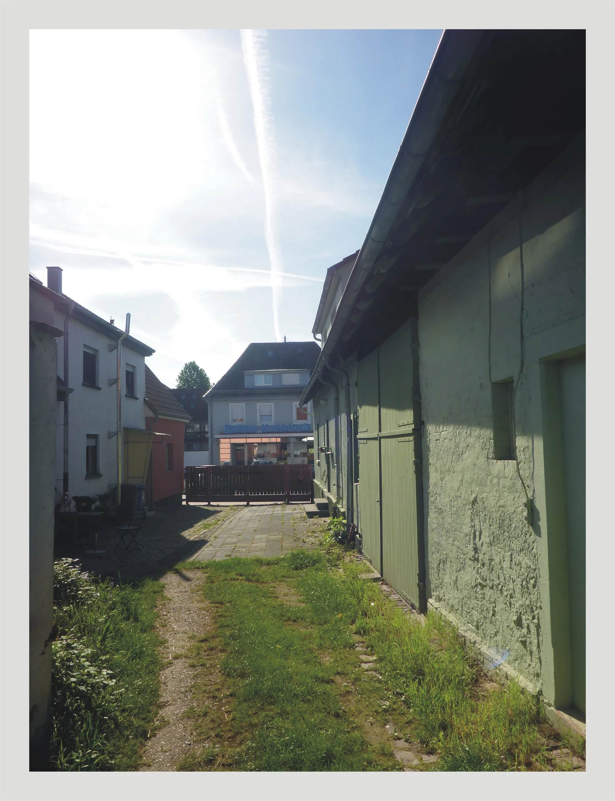 geräumiges Einfamilienhaus mit Scheune, Stallung, Hof- und Garten in Eggenstein / Ausbaureserven