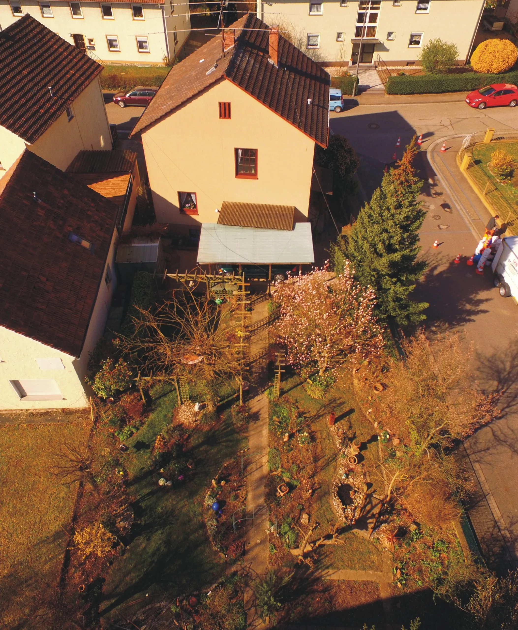 Kandel / Einfamilienhaus in zentraler Wohnlage mit Terrasse, Balkon und großzügigem Grundstück / Bezug nach Absprache
