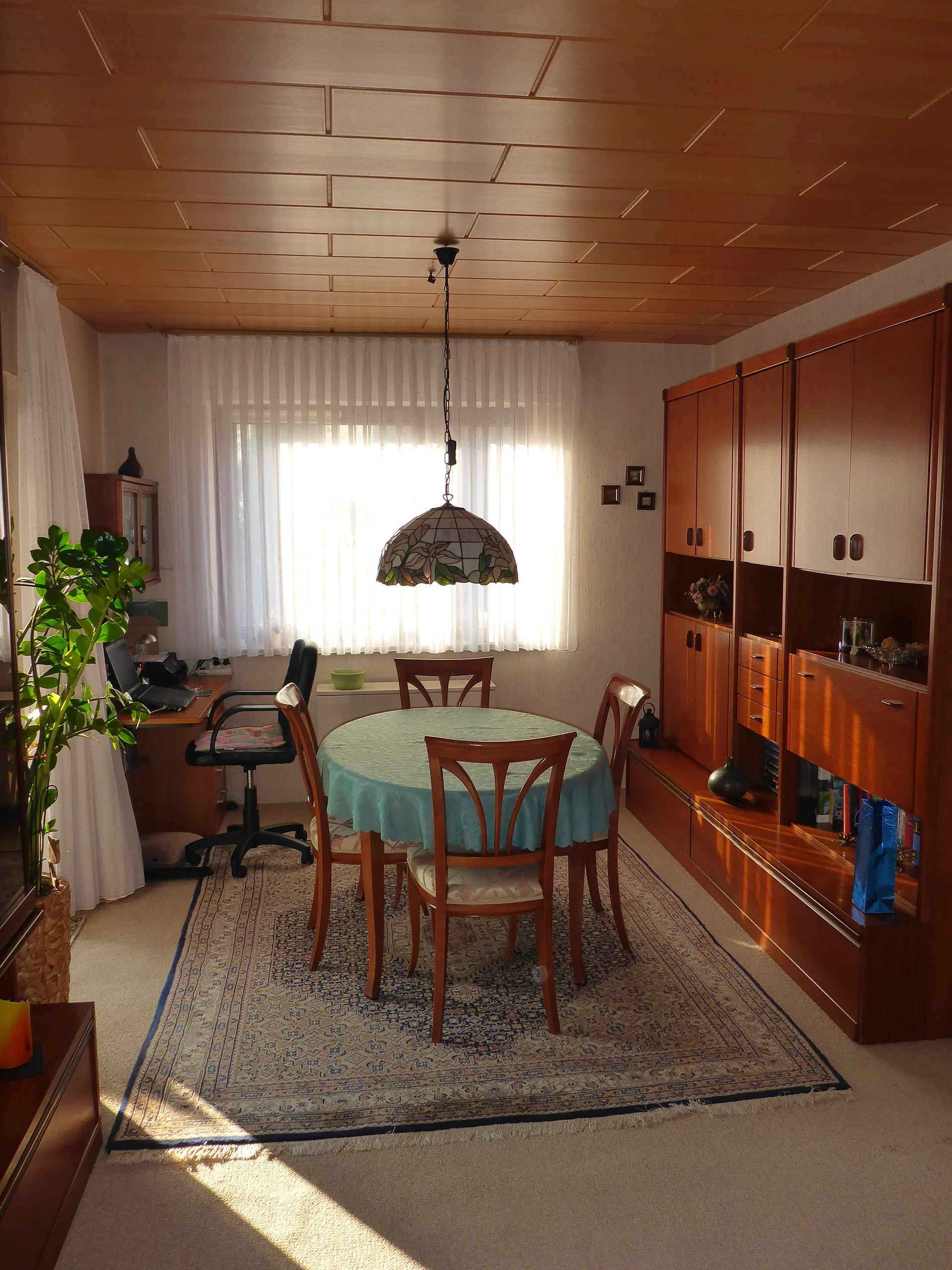 Kandel / Einfamilienhaus in zentraler Wohnlage mit Terrasse, Balkon und großzügigem Grundstück / Bezug nach Absprache