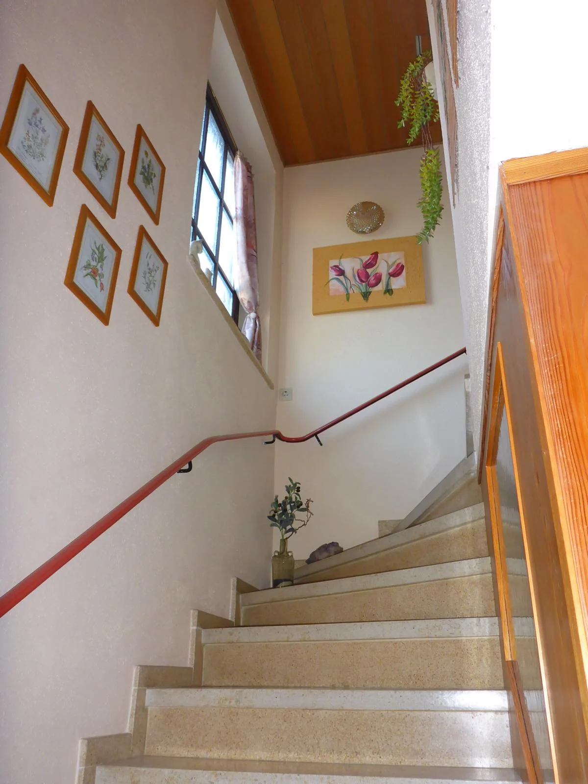 Kandel / Einfamilienhaus in zentraler Wohnlage mit Terrasse, Balkon und großzügigem Grundstück / Bezug nach Absprache