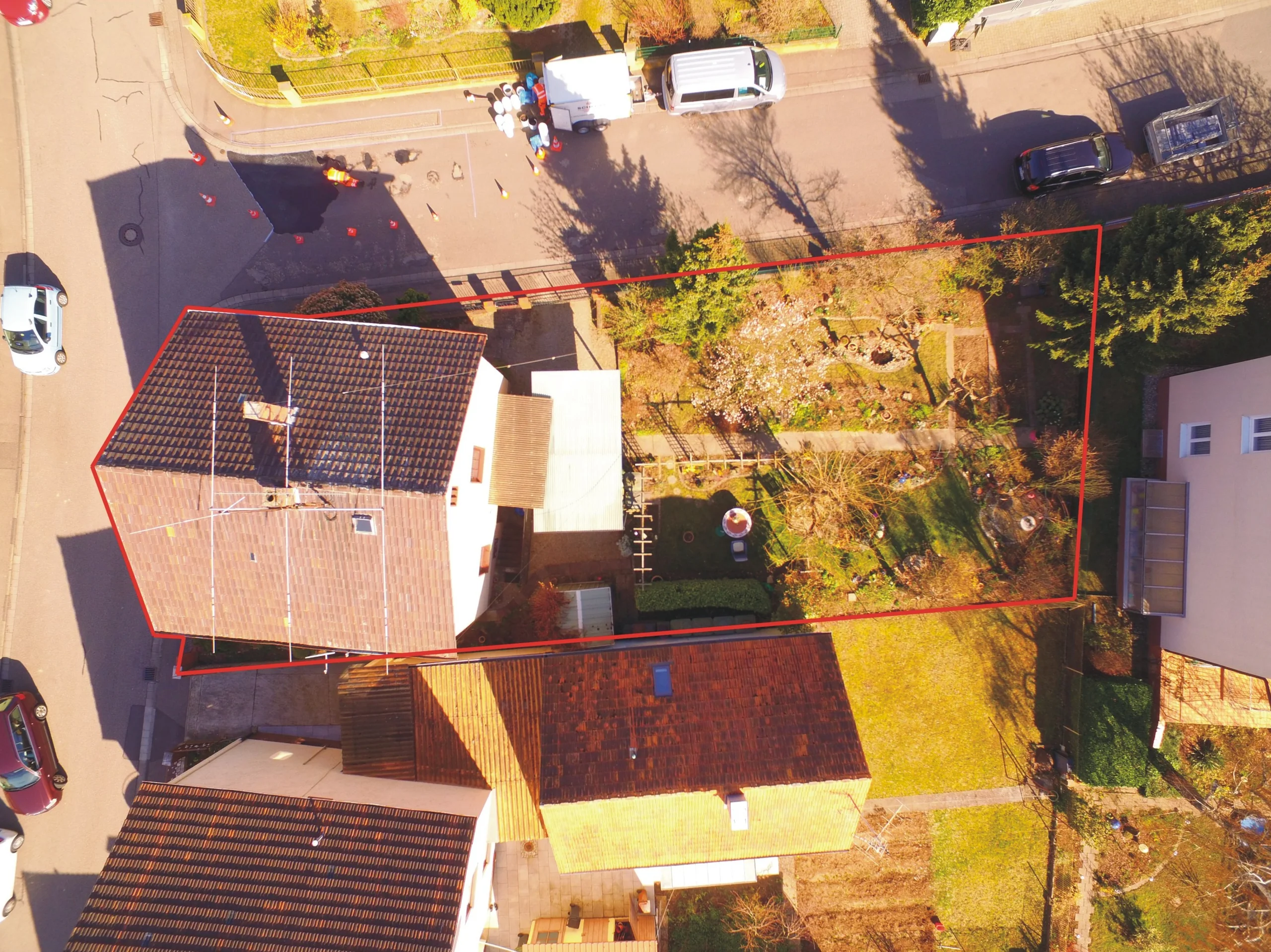 Kandel / Einfamilienhaus in zentraler Wohnlage mit Terrasse, Balkon und großzügigem Grundstück / Bezug nach Absprache