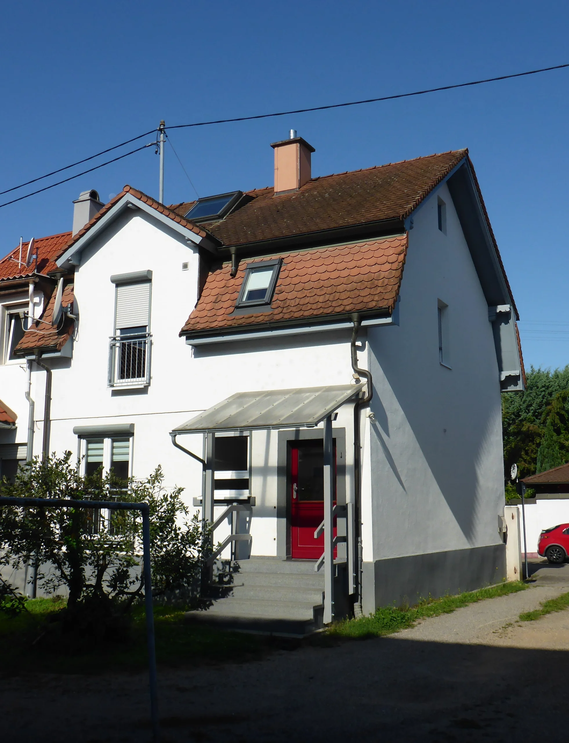 Graben-Neudorf / einzigartiges Gebäude-Ensemble aus Wohnhaus, Scheune und Rohbaugebäude auf tollem Grundstück direkt an der Heglach