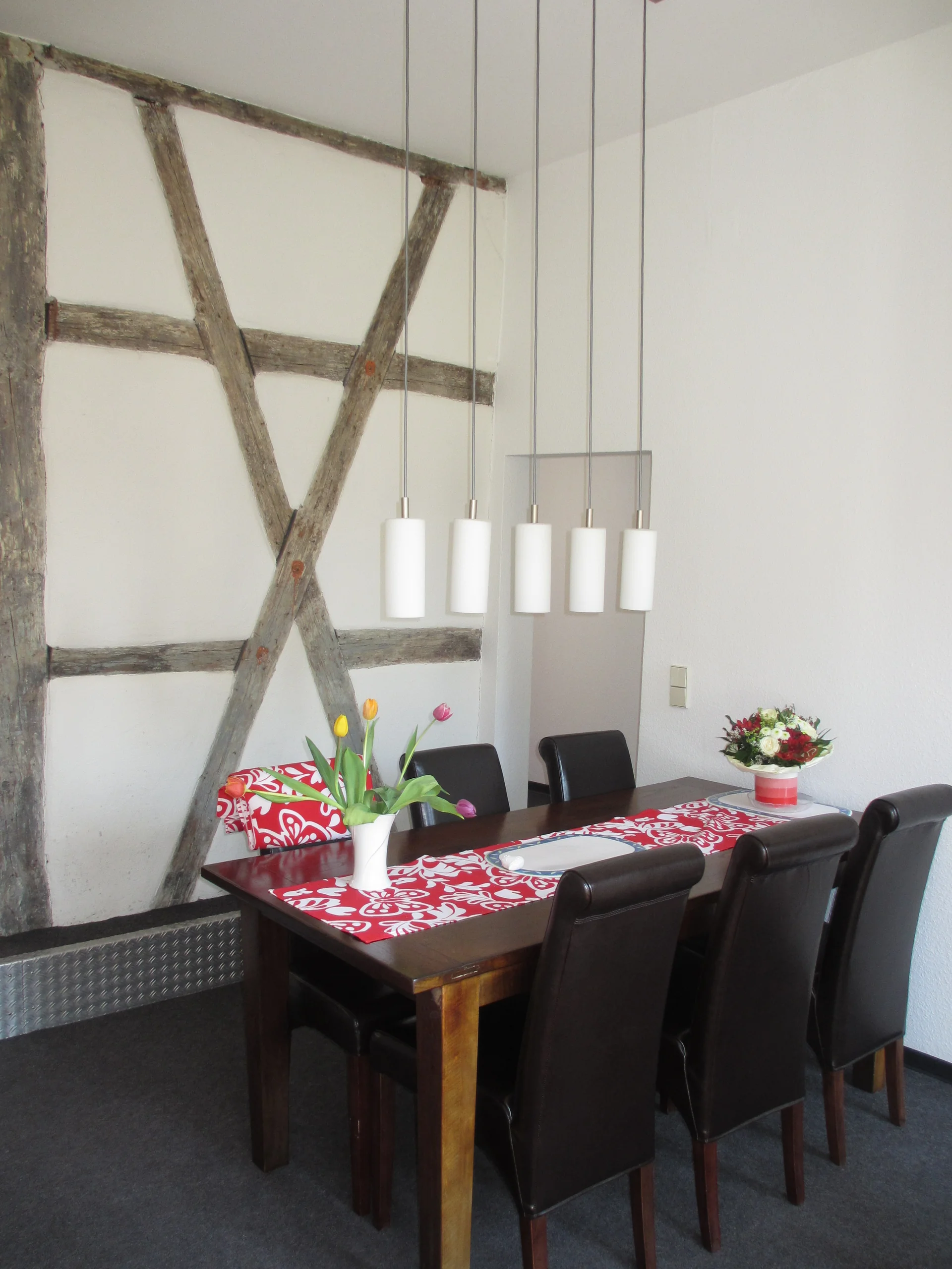 Karlsruhe-Durlach / gemütliche und helle 3,5-Zimmer-Wohnung mit Einbauküche und Balkon in zentraler Altstadtlage / sofort bezugsfrei