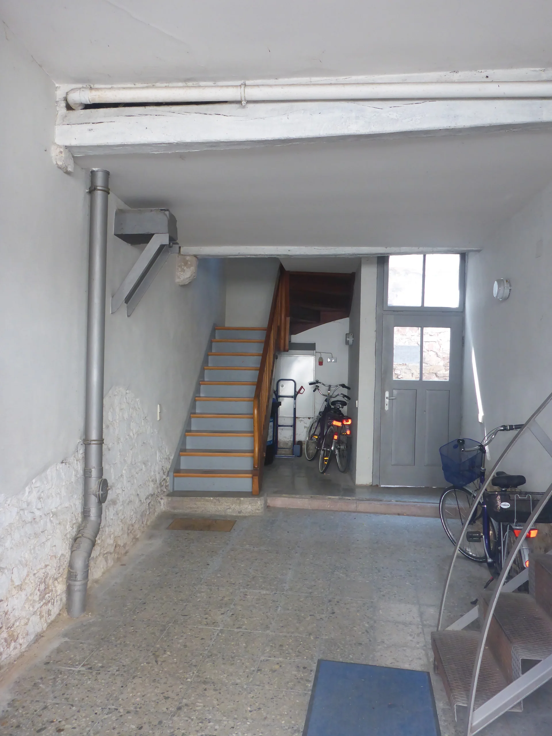 Karlsruhe-Durlach / gemütliche und helle 3,5-Zimmer-Wohnung mit Einbauküche und Balkon in zentraler Altstadtlage / sofort bezugsfrei