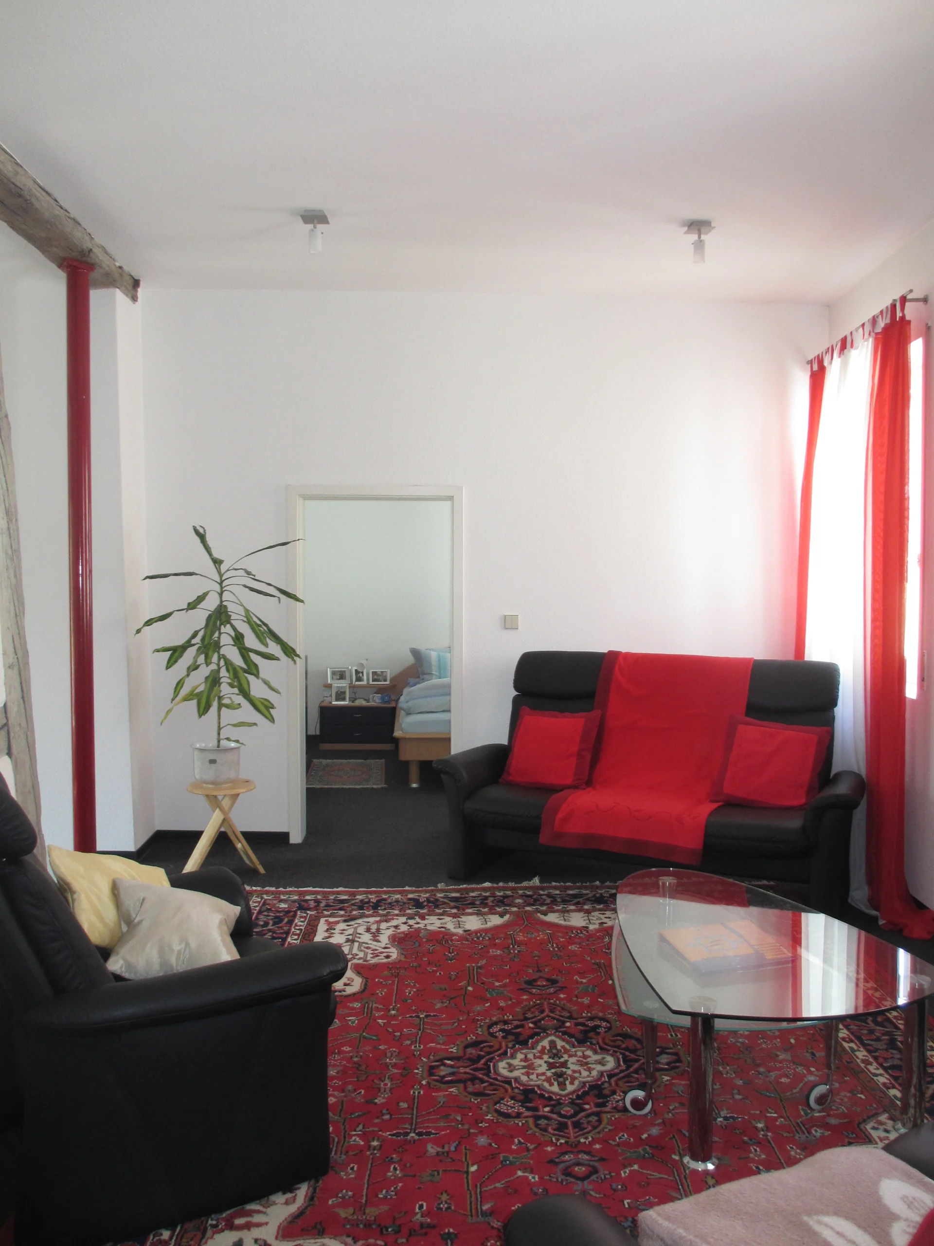 Karlsruhe-Durlach / gemütliche und helle 3,5-Zimmer-Wohnung mit Einbauküche und Balkon in zentraler Altstadtlage / sofort bezugsfrei