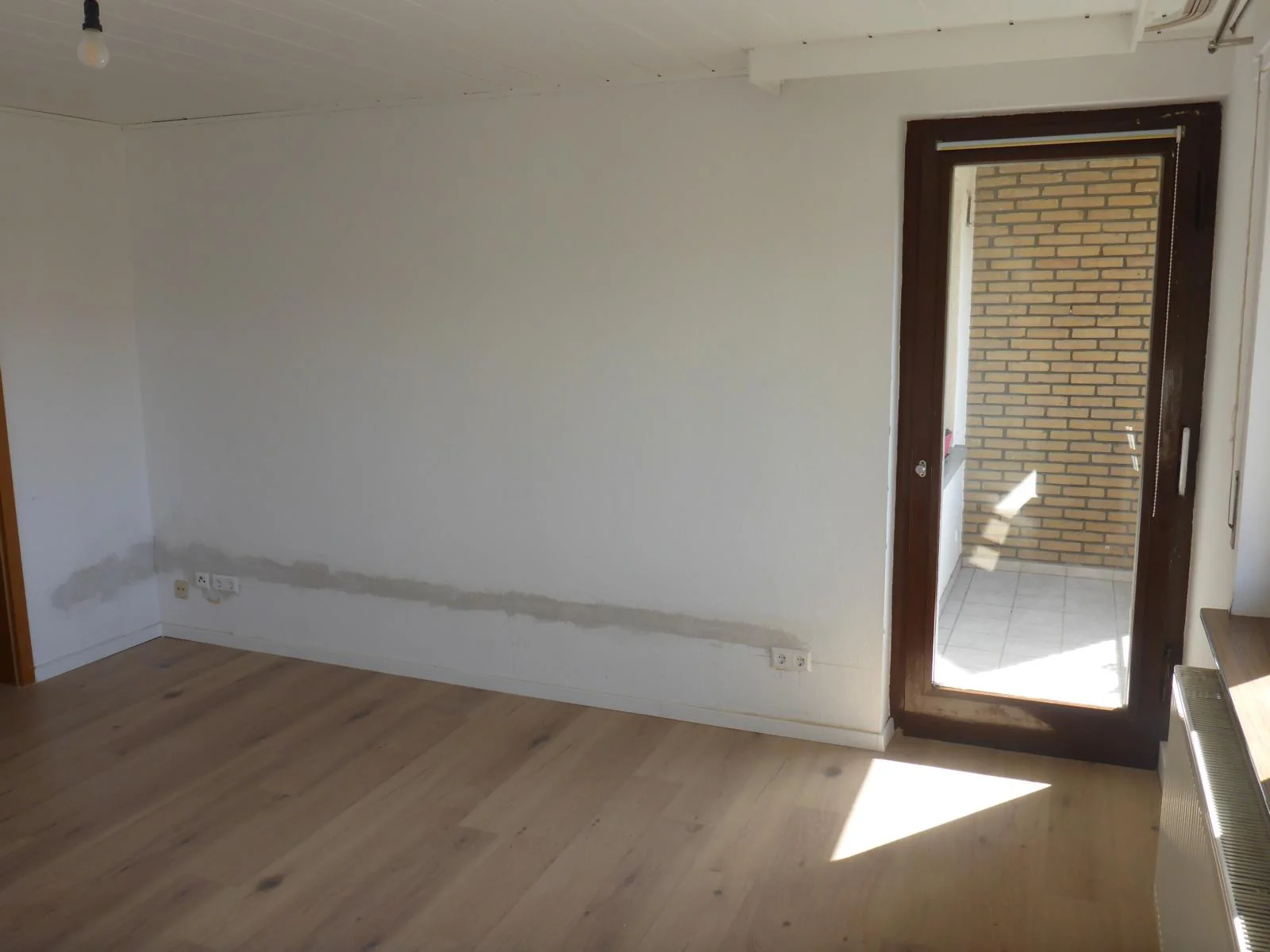 Karlsruhe-Durlach / helle, gemütliche & optimal geschnittene 3-Zimmer-Wohnung mit Einbauküche und West-Loggia in zentraler Lage / sofort bezugsfrei