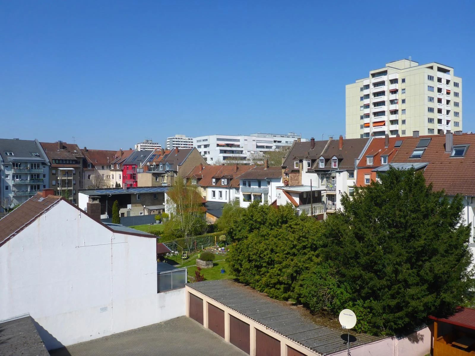 Karlsruhe-Durlach / helle, gemütliche & optimal geschnittene 3-Zimmer-Wohnung mit Einbauküche und West-Loggia in zentraler Lage / sofort bezugsfrei