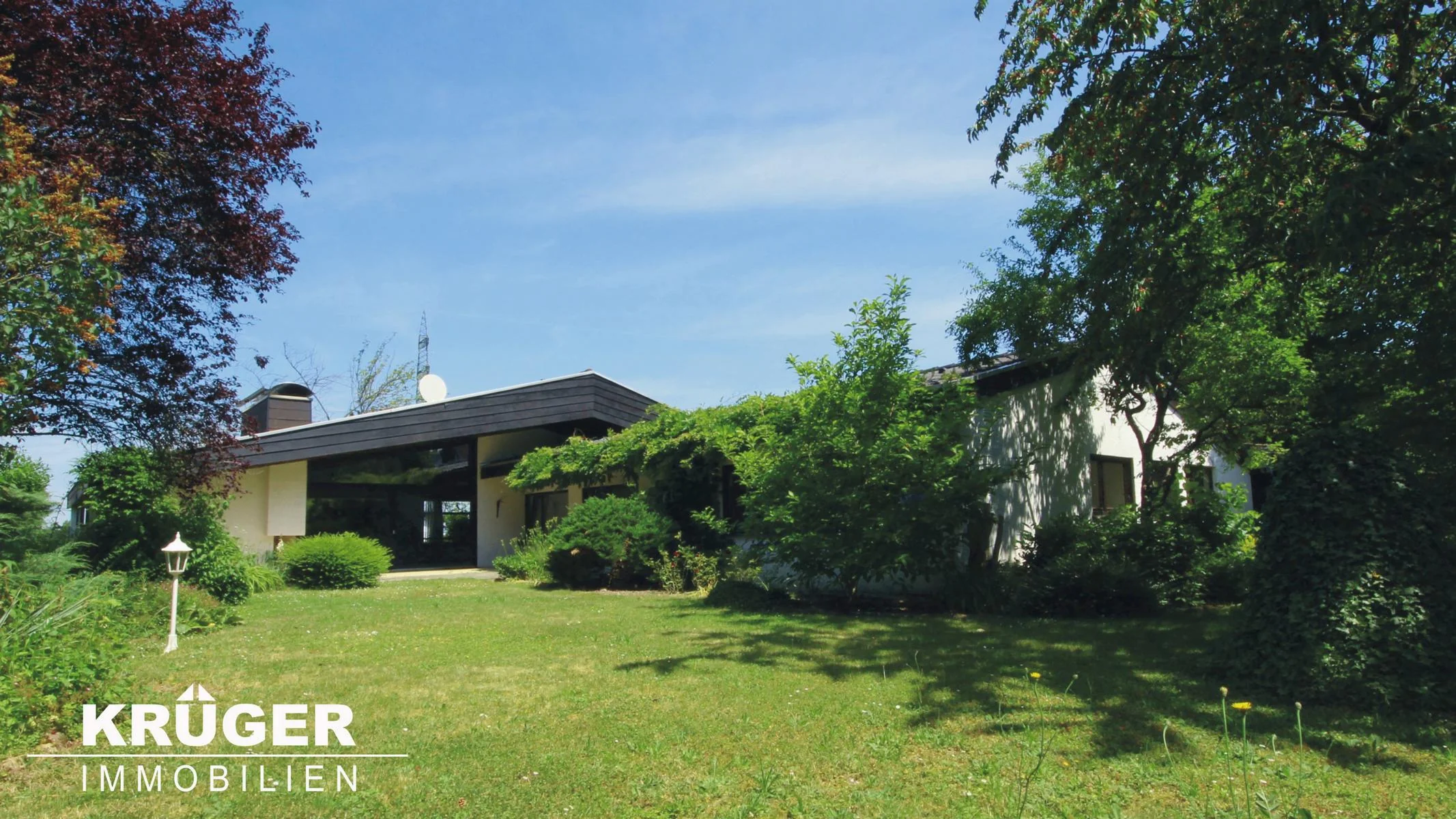 KA-Grünwettersbach / außergewöhnliches Architektenhaus mit tollem Raumkonzept in ruhiger Hangwohnlage