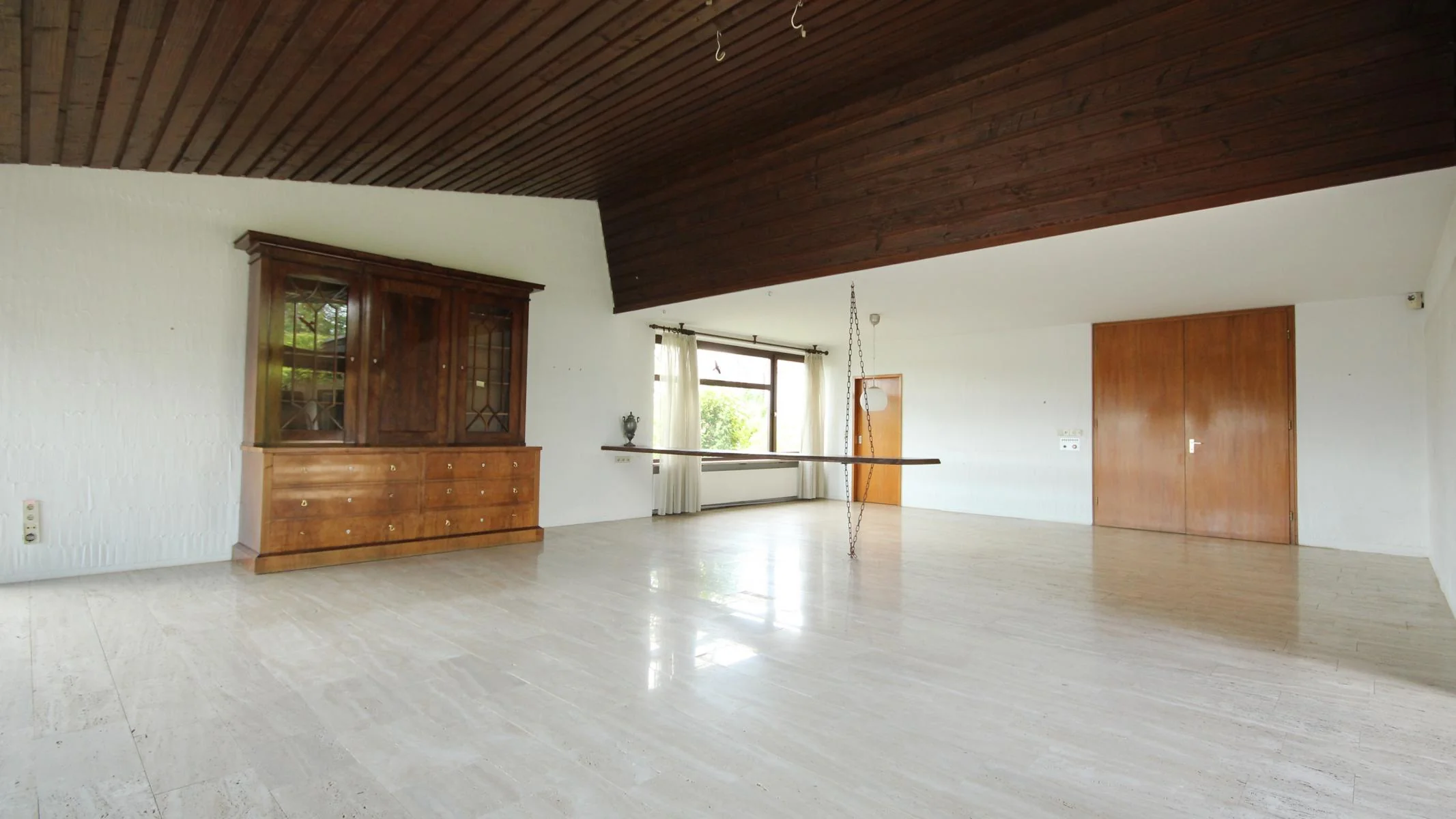 KA-Grünwettersbach / außergewöhnliches Architektenhaus mit tollem Raumkonzept in ruhiger Hangwohnlage