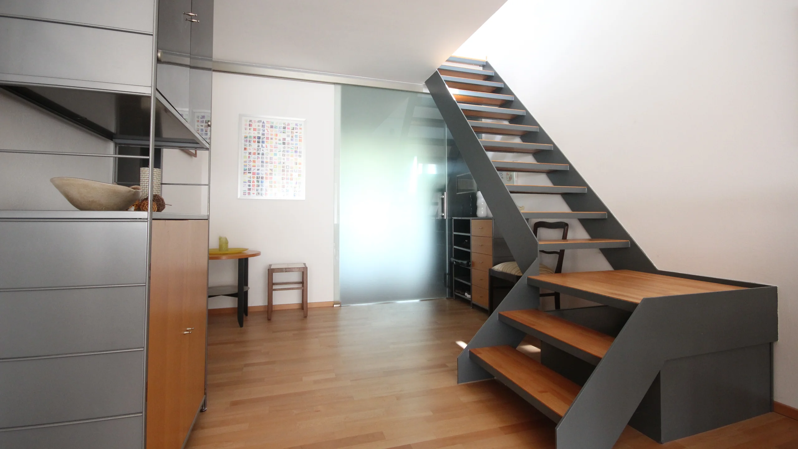 KA-Durlach-Guggelensberg / einzigartige und hochwertige 3,5-Zimmer-Maisonette-Wohnung mit Süd-West-Balkon und KFZ-Stellplatz in naturnaher Lage