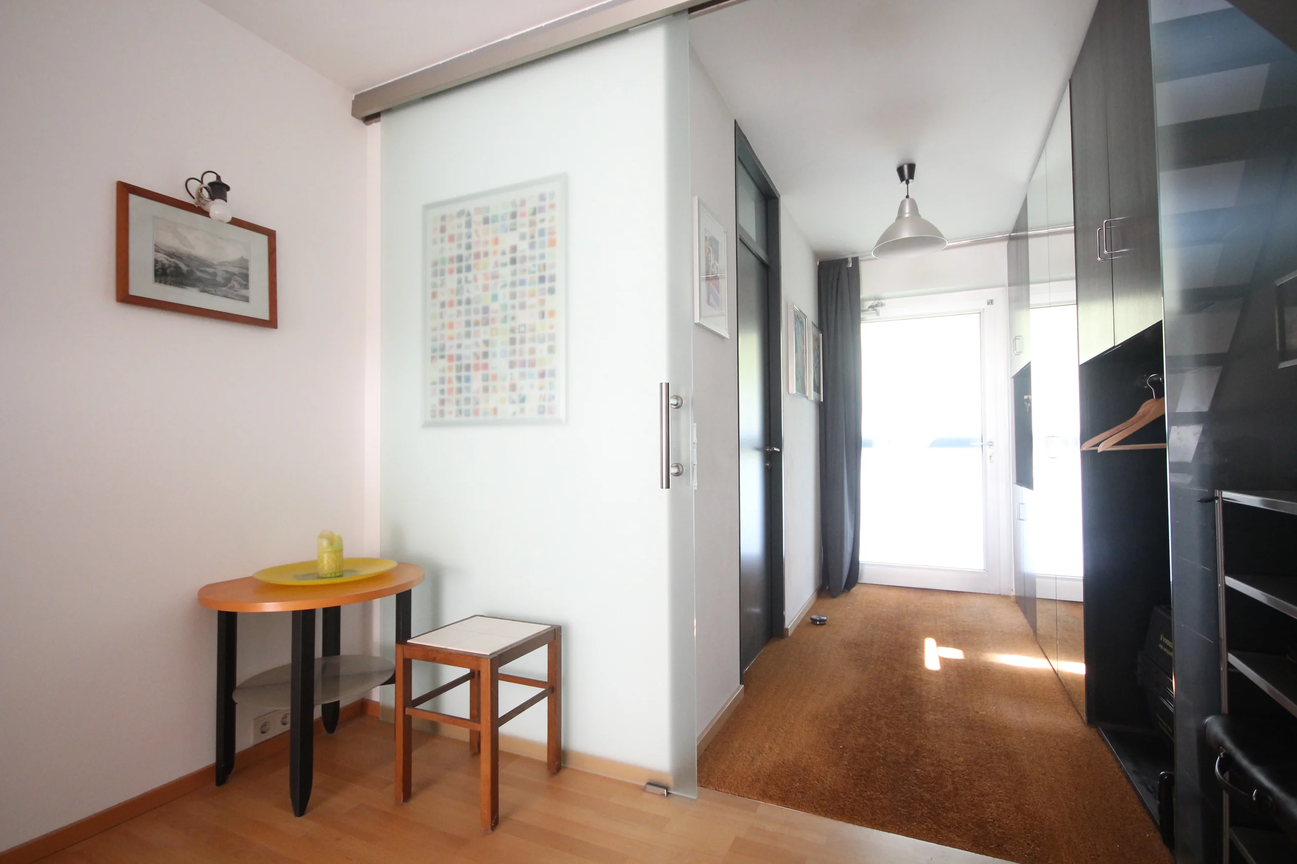 KA-Durlach-Guggelensberg / einzigartige und hochwertige 3,5-Zimmer-Maisonette-Wohnung mit Süd-West-Balkon und KFZ-Stellplatz in naturnaher Lage