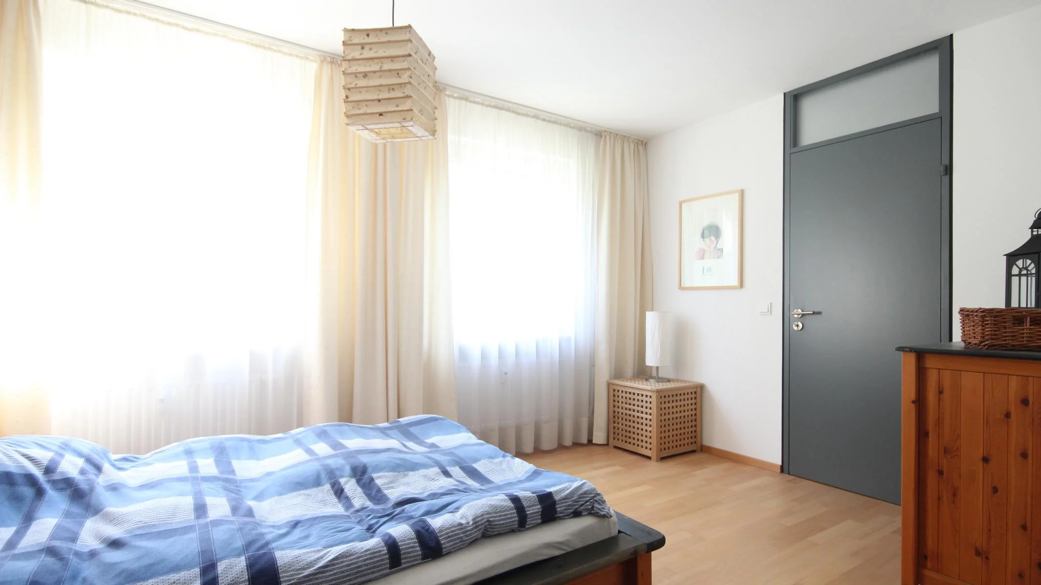 KA-Durlach-Guggelensberg / einzigartige und hochwertige 3,5-Zimmer-Maisonette-Wohnung mit Süd-West-Balkon und KFZ-Stellplatz in naturnaher Lage