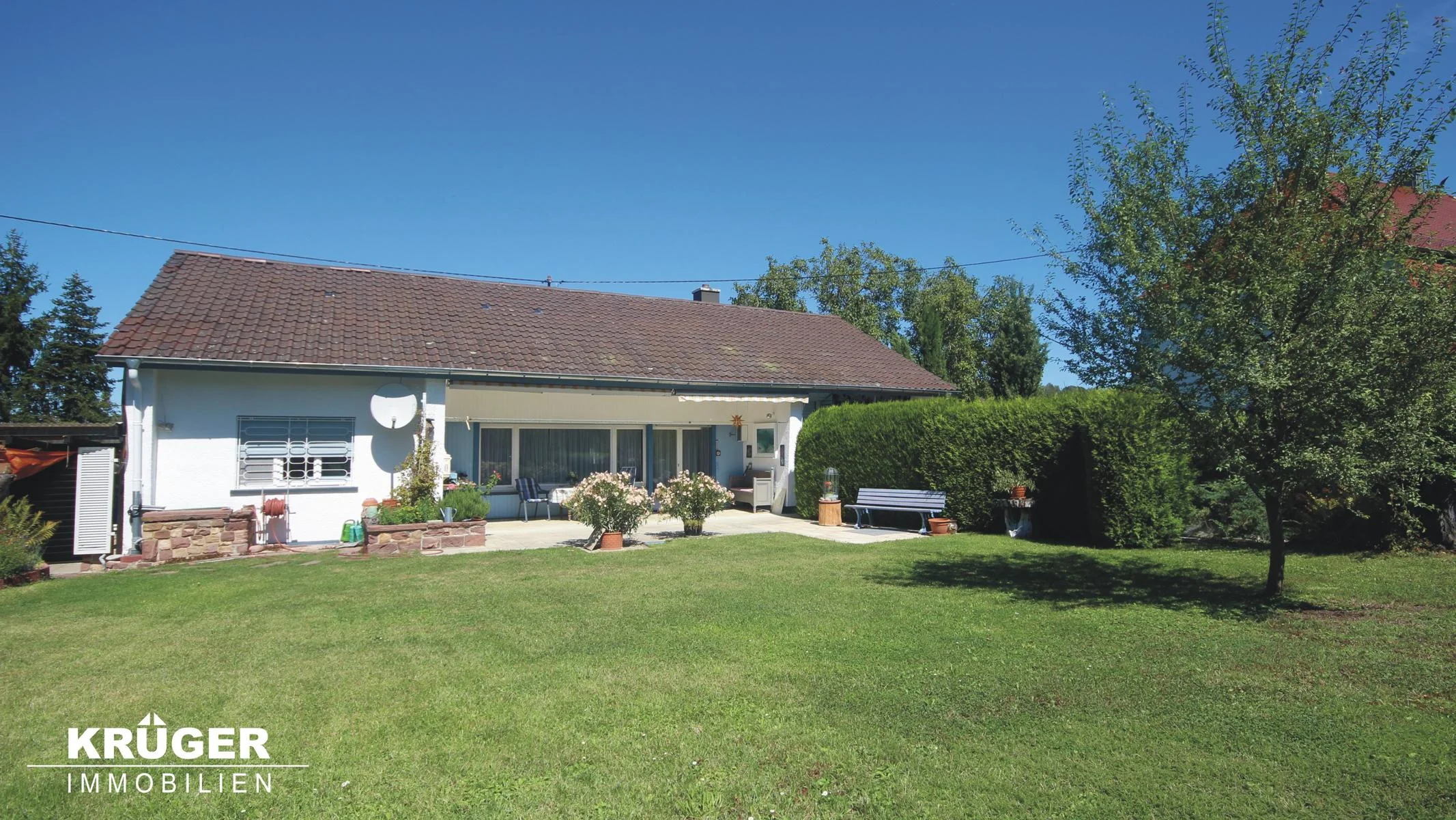KA-Grötzingen / großzügiges Einfamilienhaus auf weitläufigem und liebevoll gestaltetem Grundstück in ruhiger Sackgassenwohnlage
