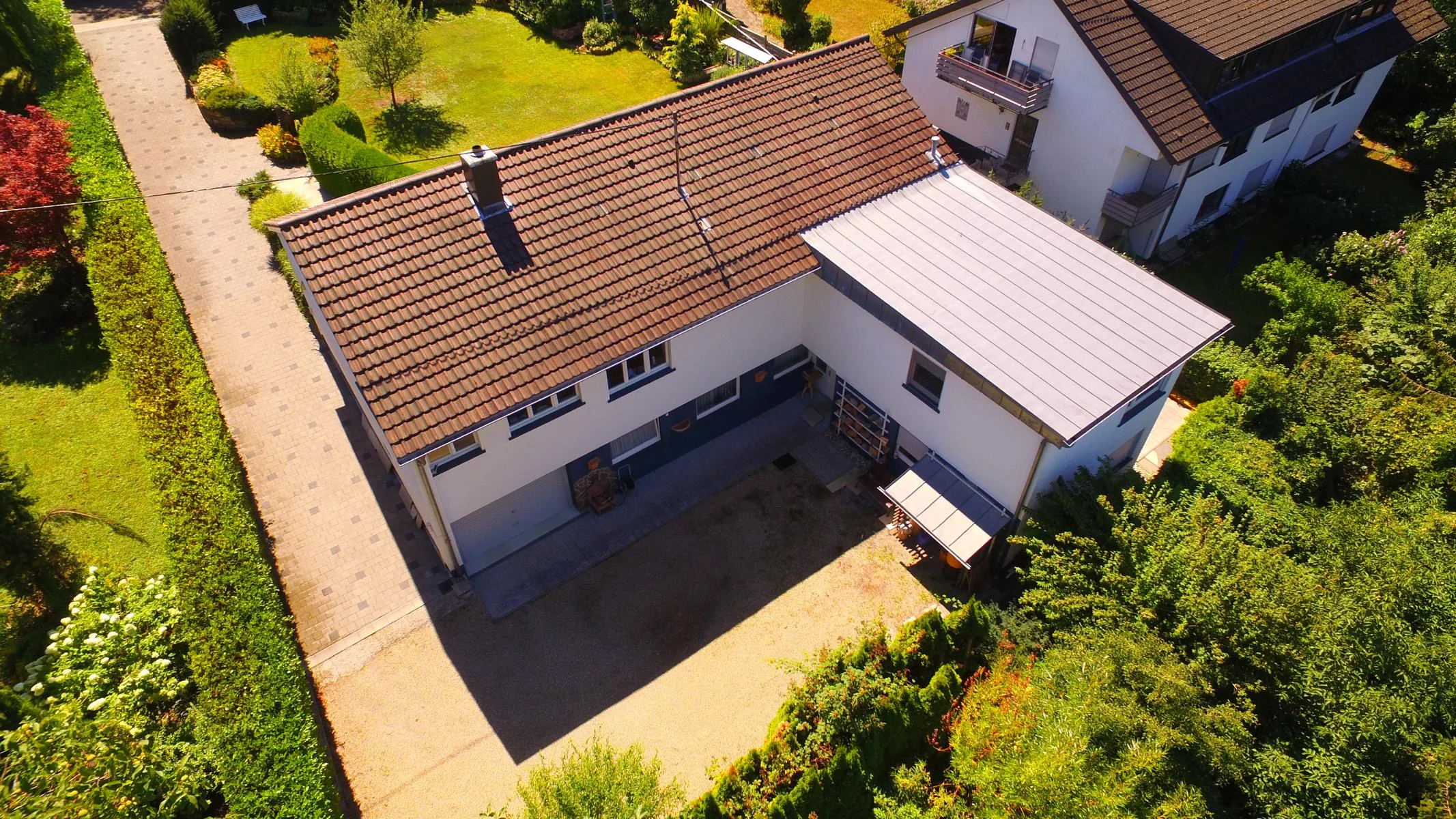 KA-Grötzingen / großzügiges Einfamilienhaus auf weitläufigem und liebevoll gestaltetem Grundstück in ruhiger Sackgassenwohnlage