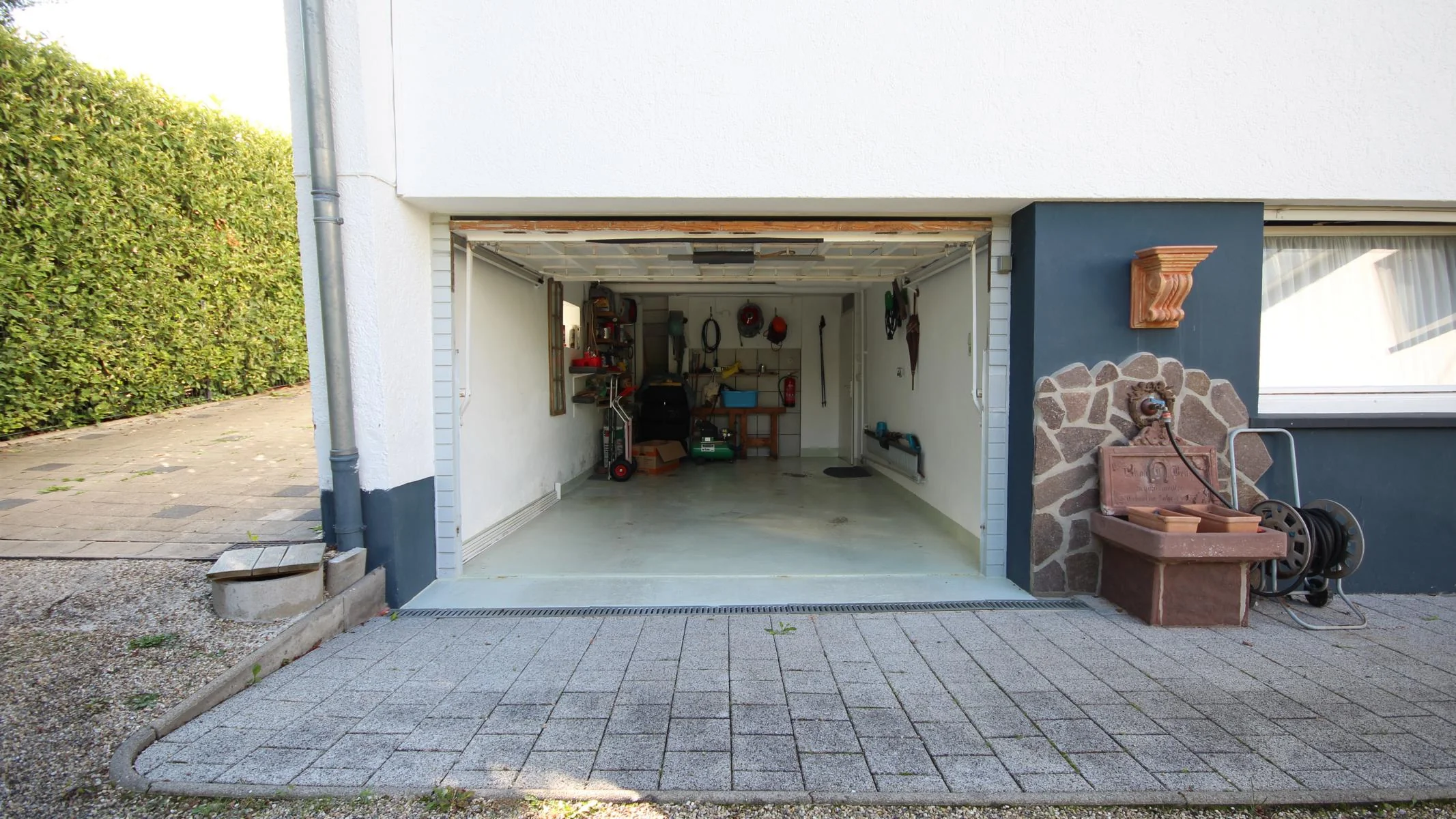 KA-Grötzingen / großzügiges Einfamilienhaus auf weitläufigem und liebevoll gestaltetem Grundstück in ruhiger Sackgassenwohnlage