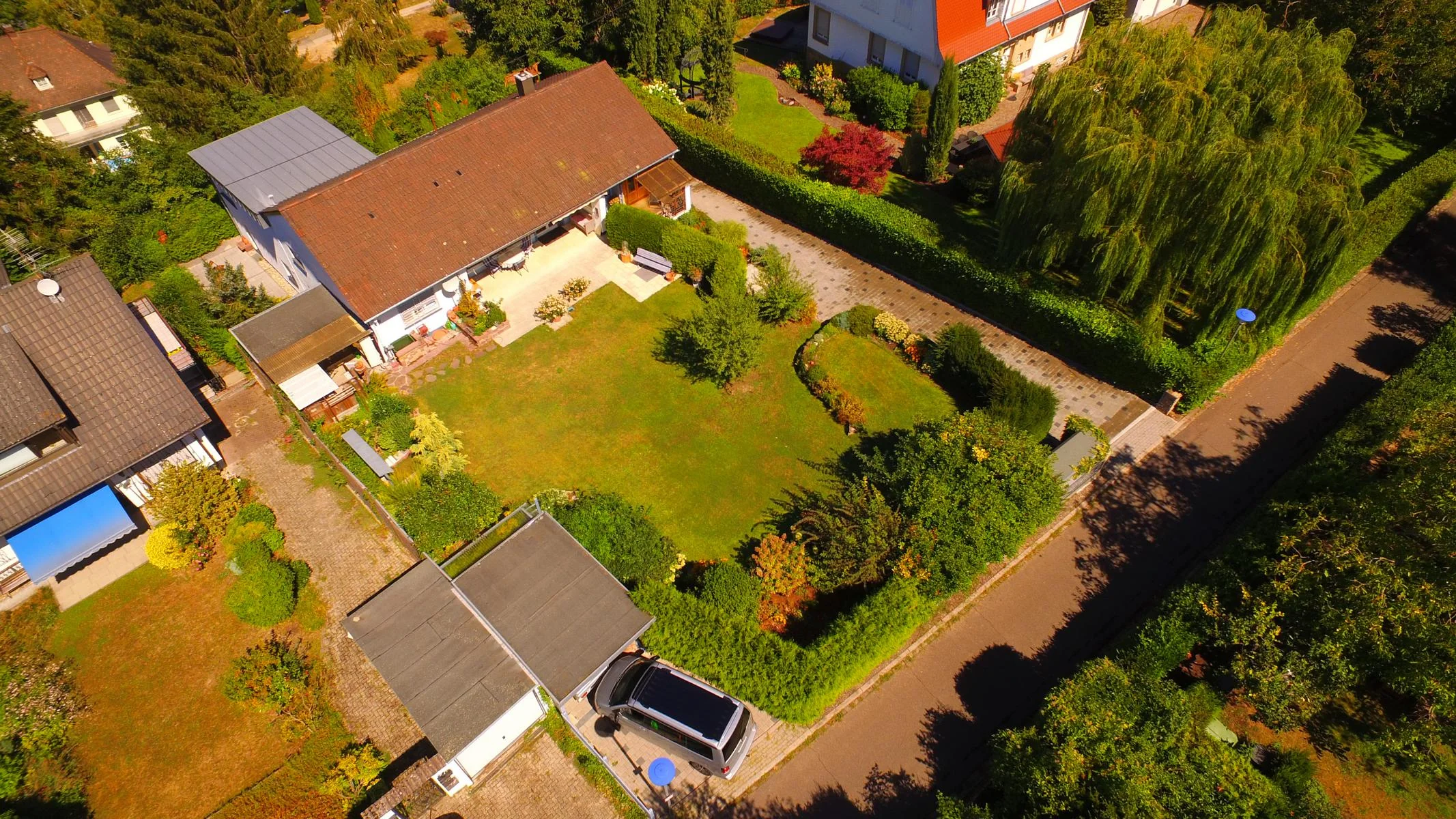 KA-Grötzingen / großzügiges Einfamilienhaus auf weitläufigem und liebevoll gestaltetem Grundstück in ruhiger Sackgassenwohnlage