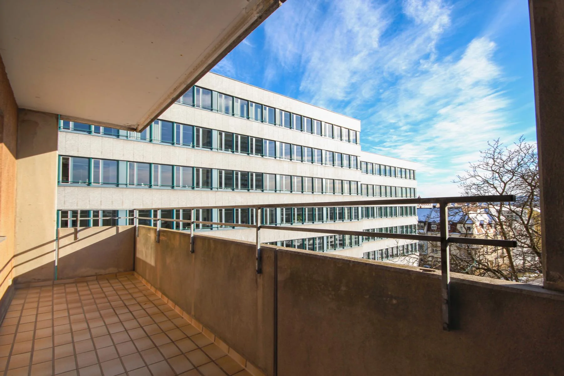 KA-Südweststadt / gemütliche 1-Zi-Whg mit Süd- Balkon & TG-Stellplatz / sofort bezugsfrei