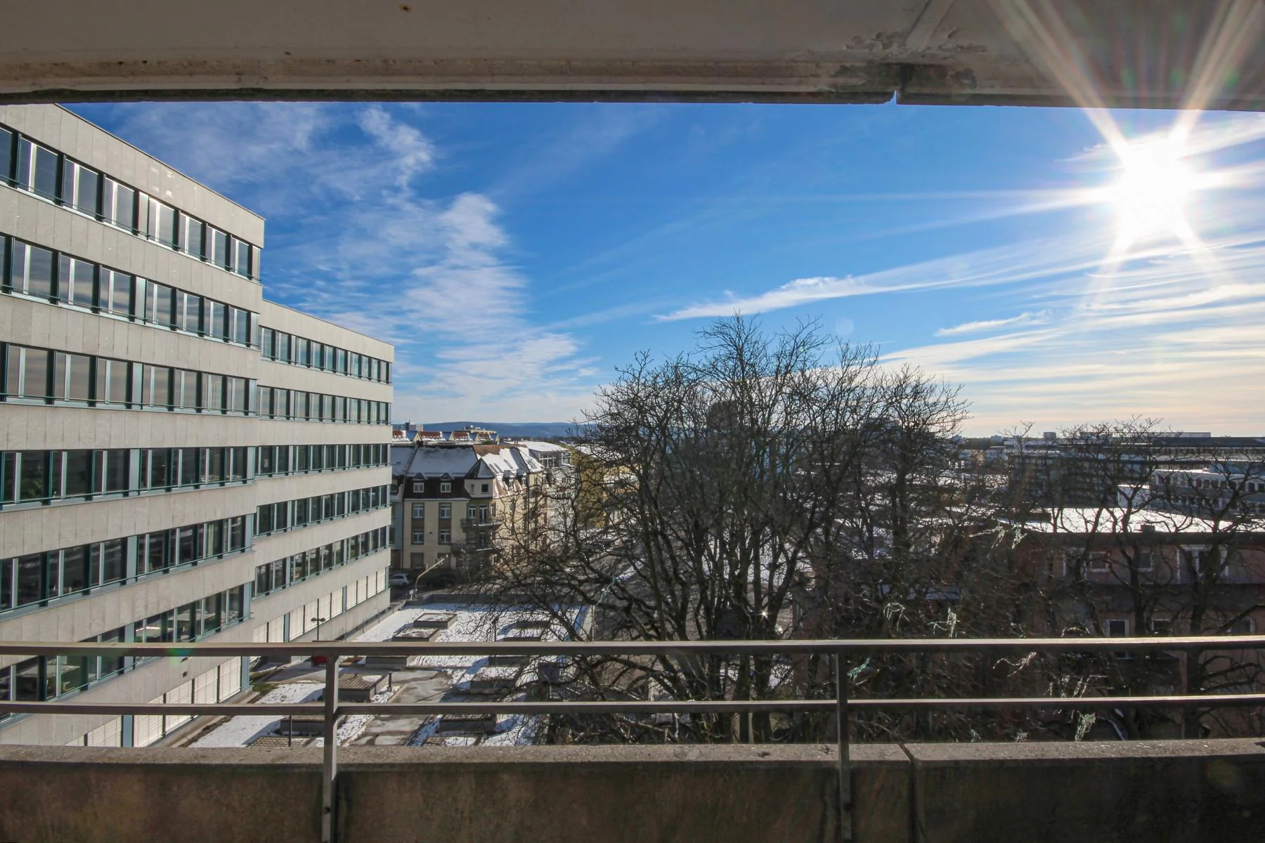 KA-Südweststadt / gemütliche 1-Zi-Whg mit Süd- Balkon & TG-Stellplatz / sofort bezugsfrei